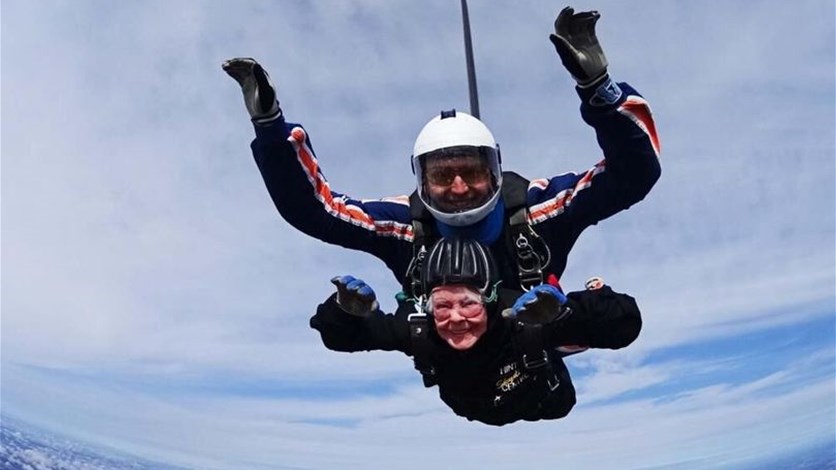 85-Year-Old Woman Spends Retirement Skydiving, Paragliding And Even ...