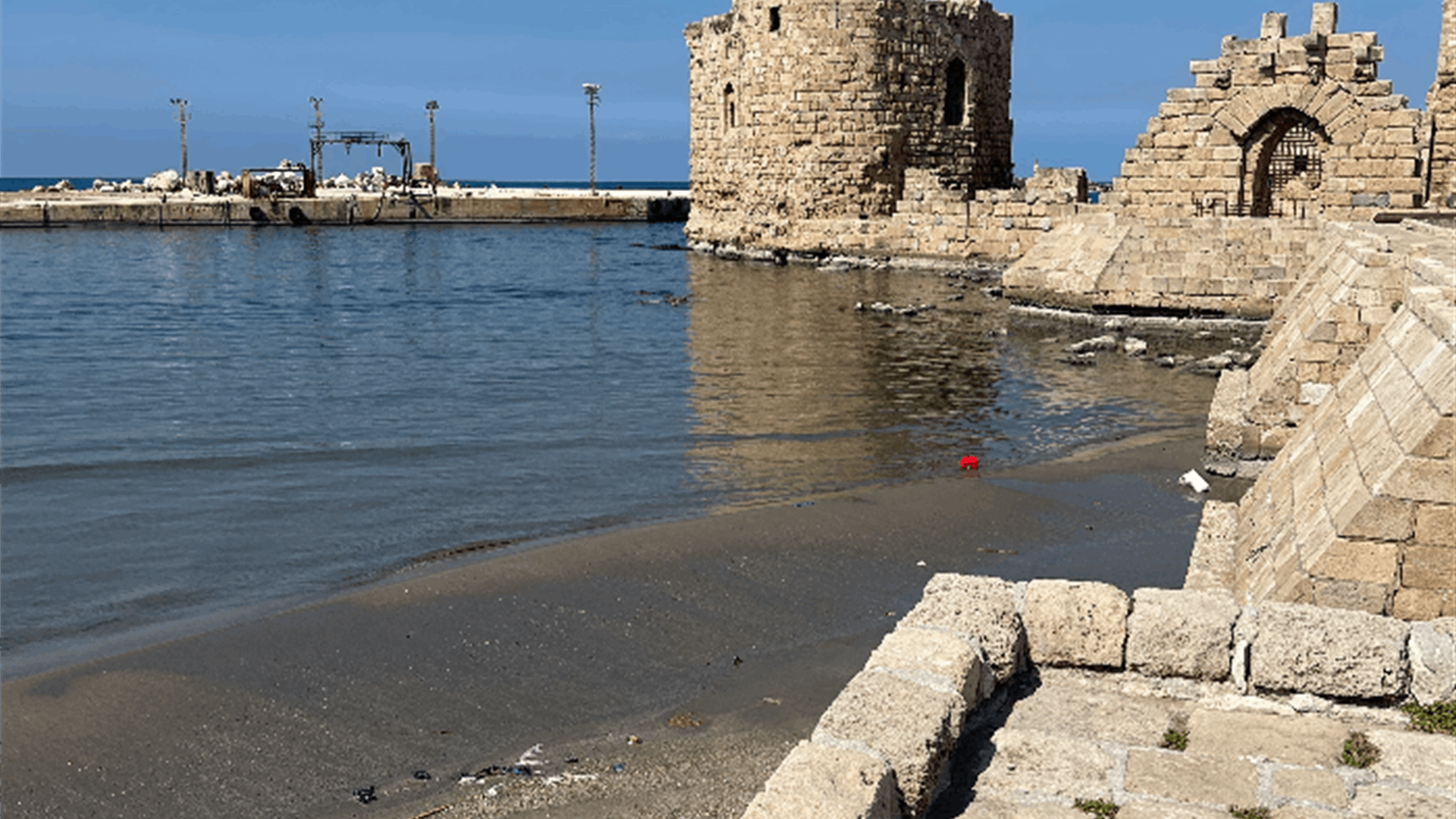 Experts assure receding sea water in Sidon is normal: report 
