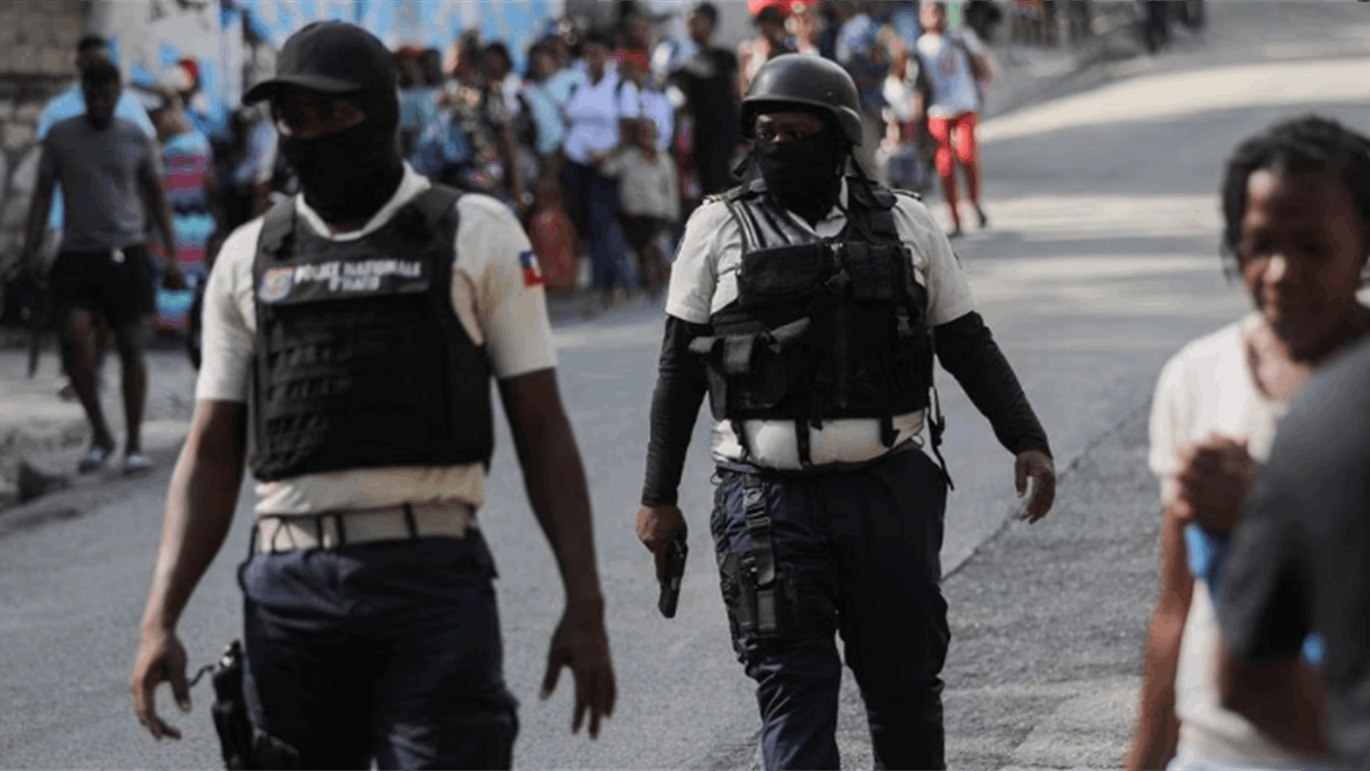 Haitian residents lynch and set fire to suspected gang members ...