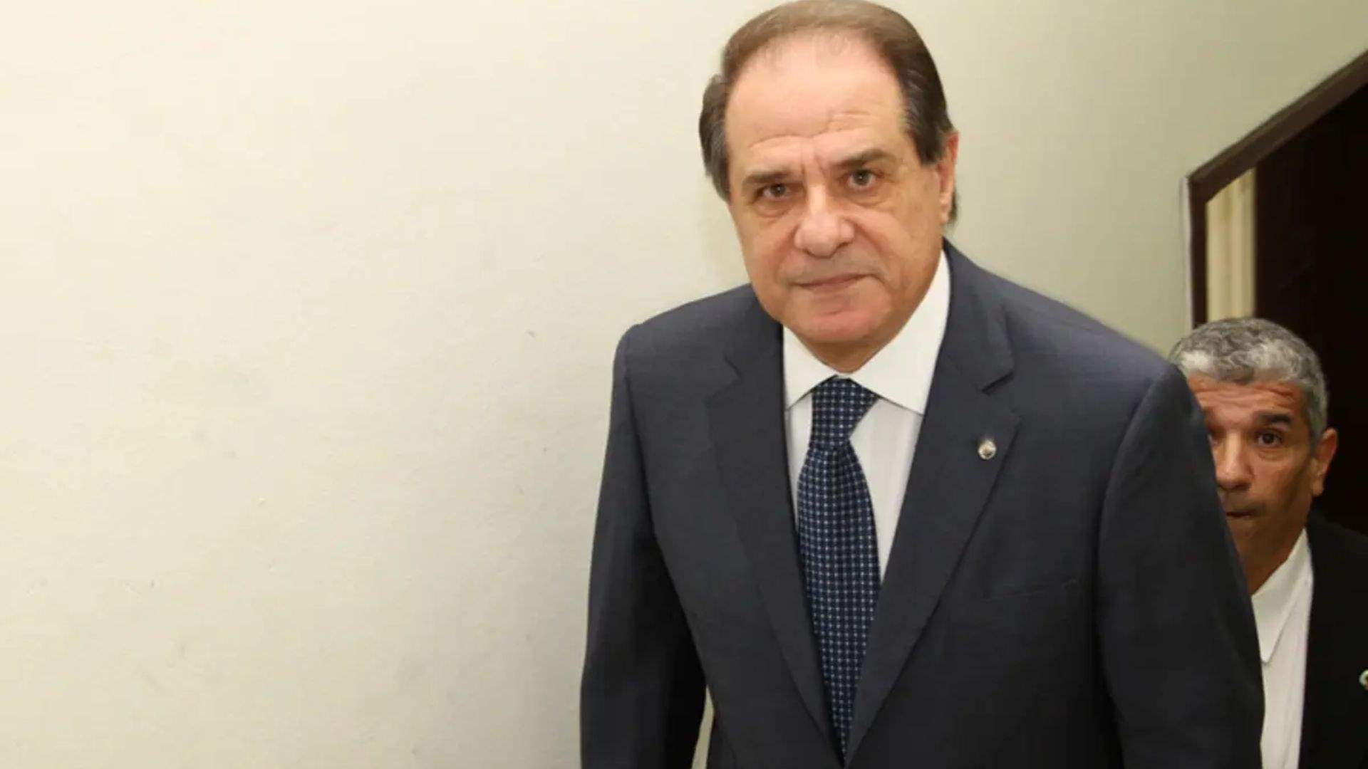 Sejaan Azzi, Former Lebanese Minister, Passes Away at Age 70