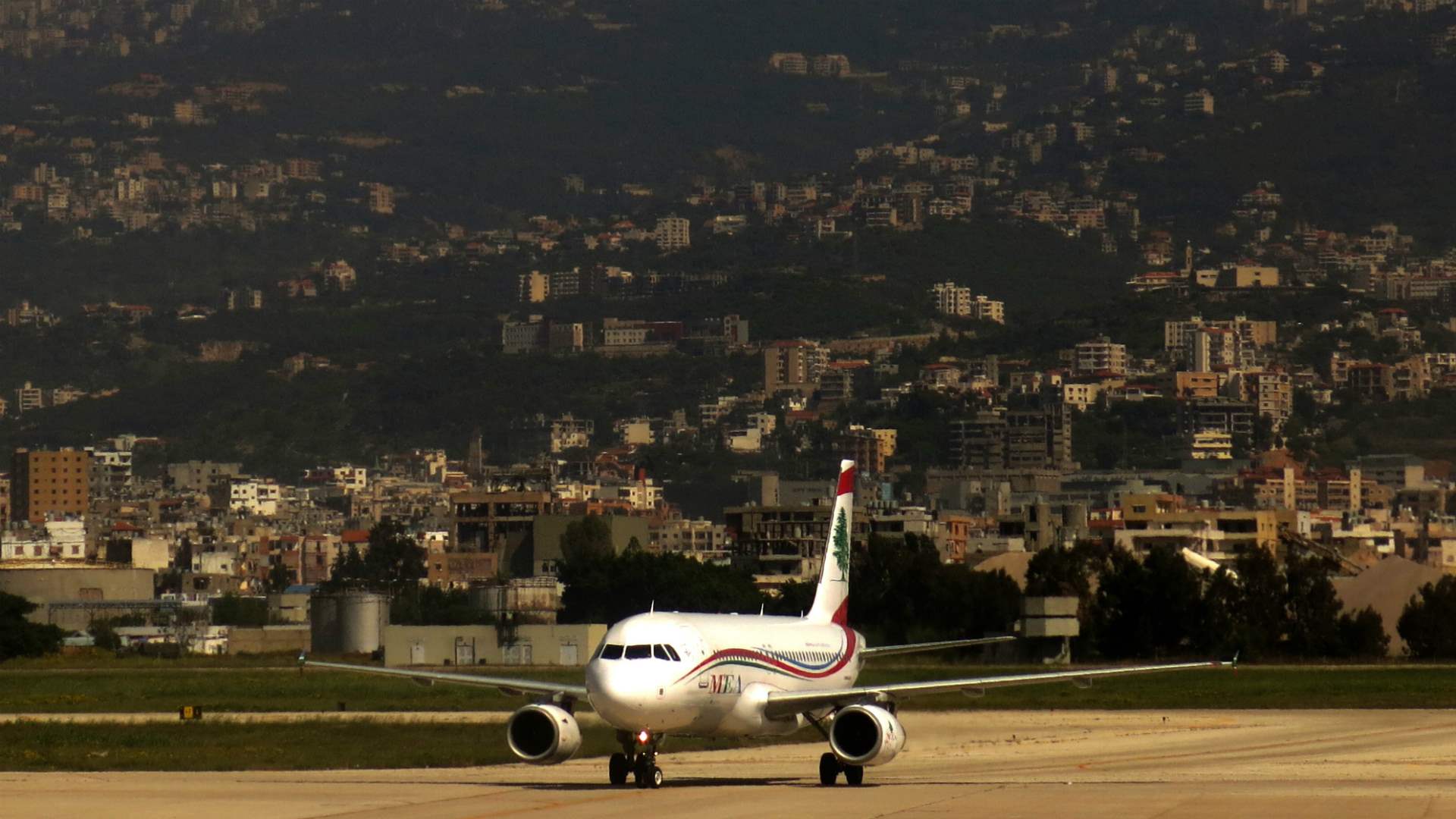 Crisis of Air Traffic Controllers Threatens Beirut Airport&#39;s Operation and Security
