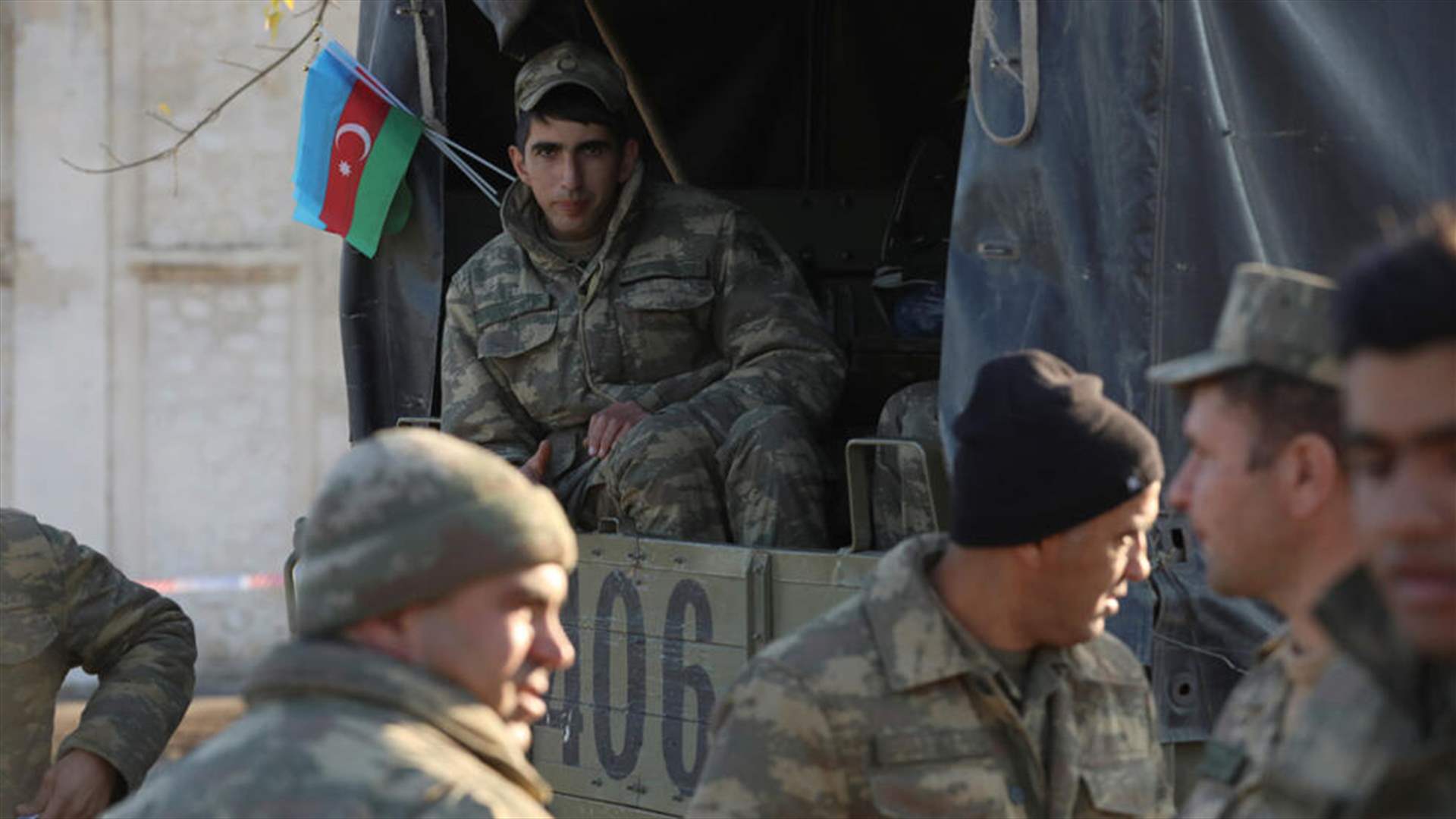 مقتل أربعة شرطيين أذربيجانيين ومدنيَّين في انفجار لغمَين