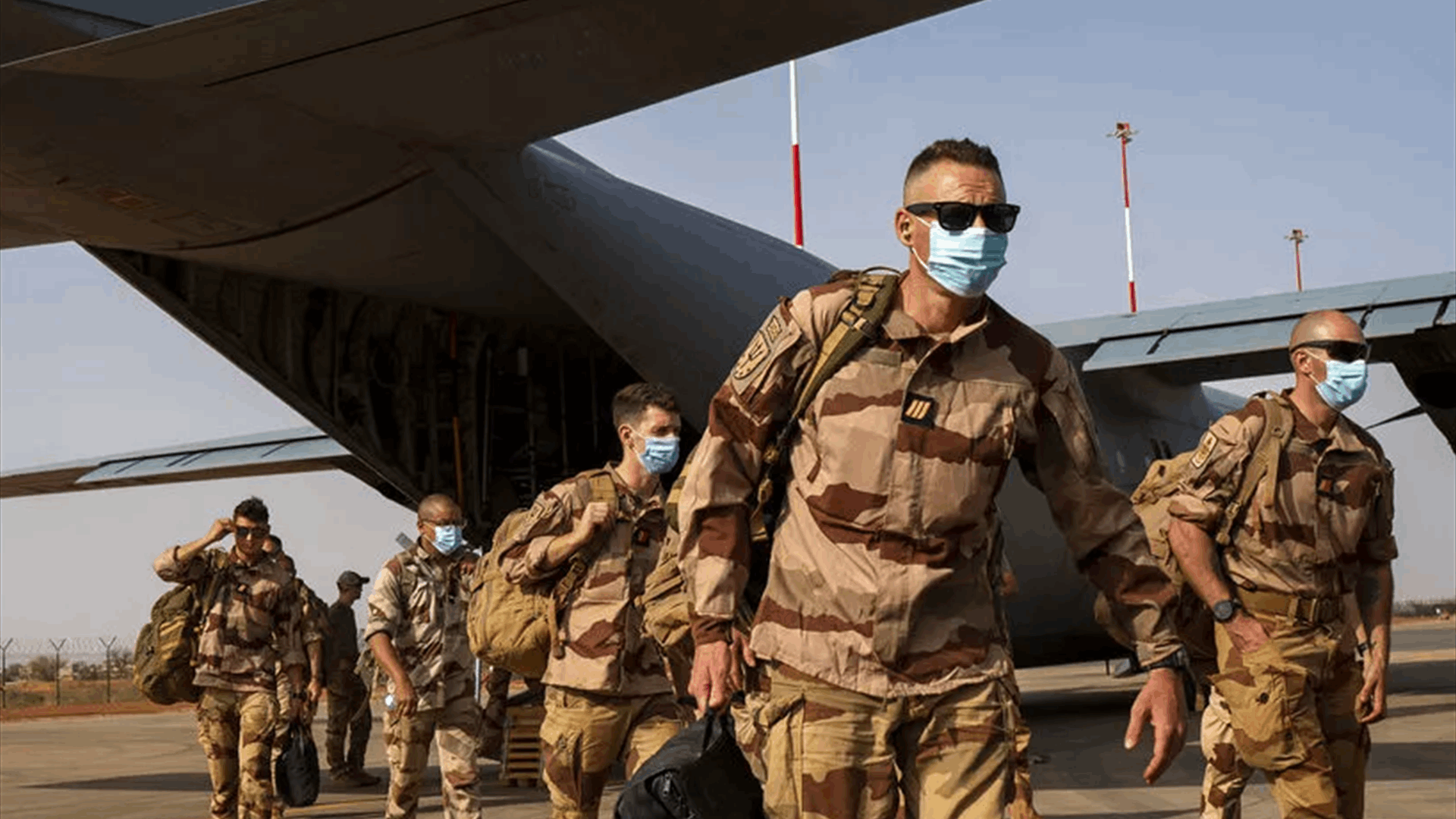 First batch of French soldiers leaves Niger