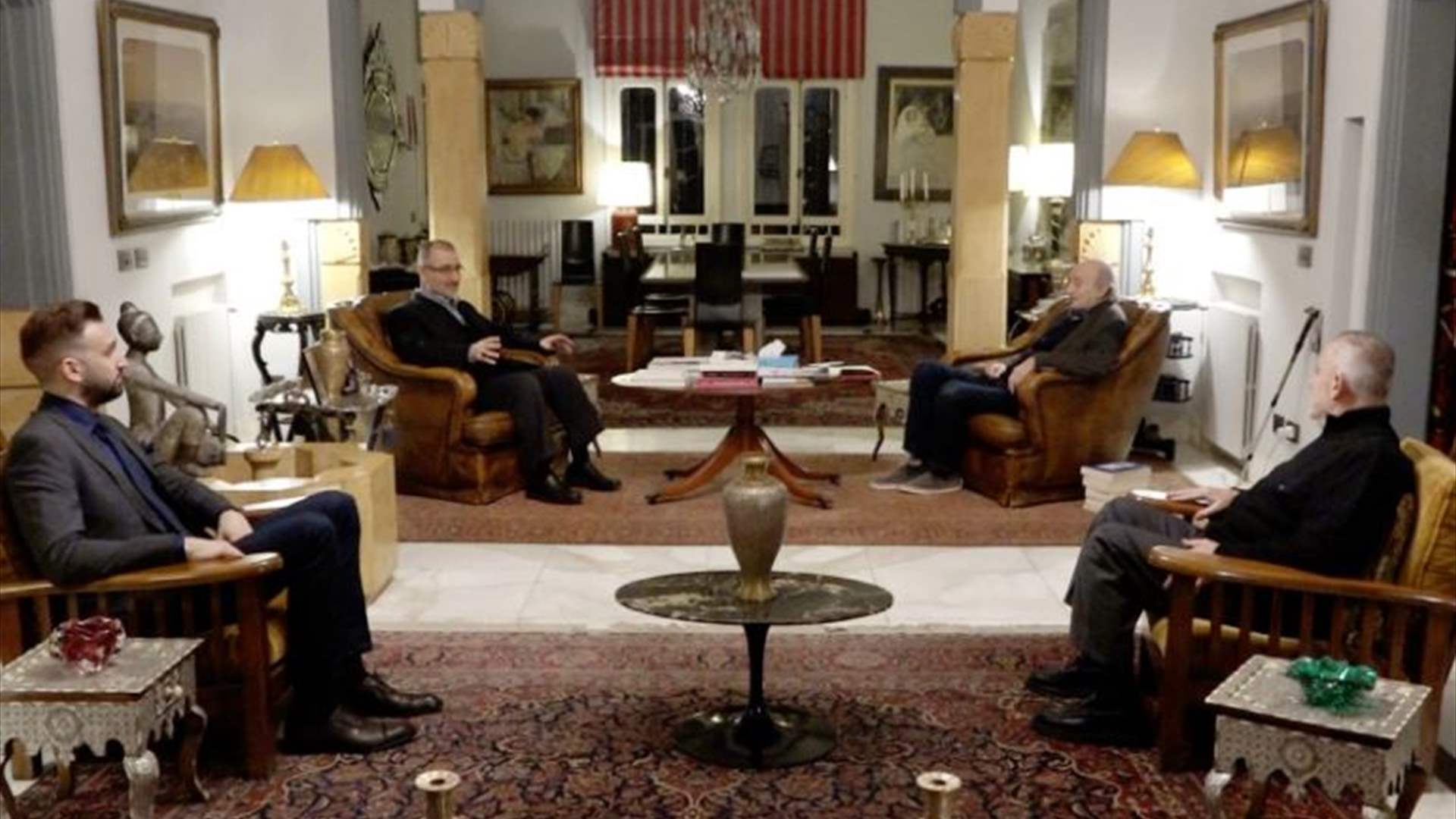 Jumblatt&#39;s meeting with Hezbollah delegation: Delving into Resolution 1701 and military leadership