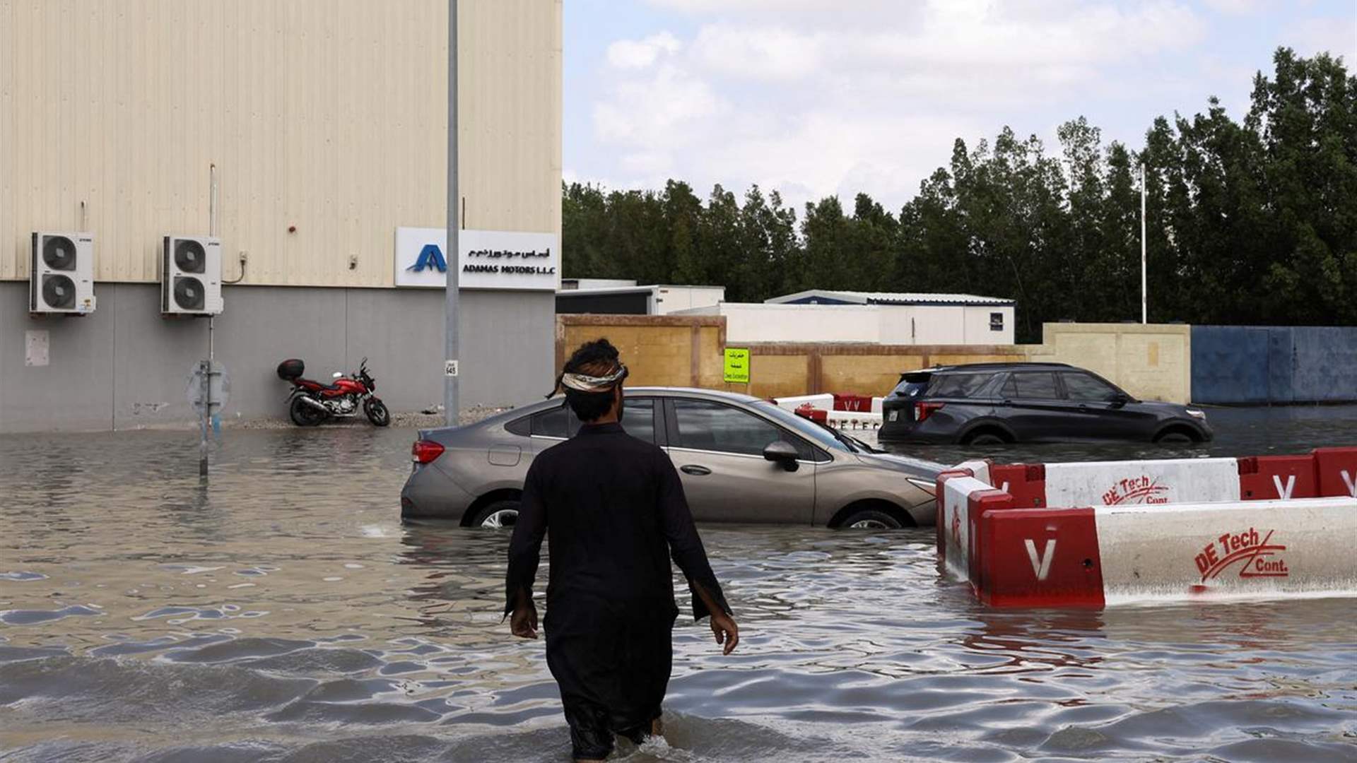 Climate change &#39;likely&#39; behind floods in UAE and Oman
