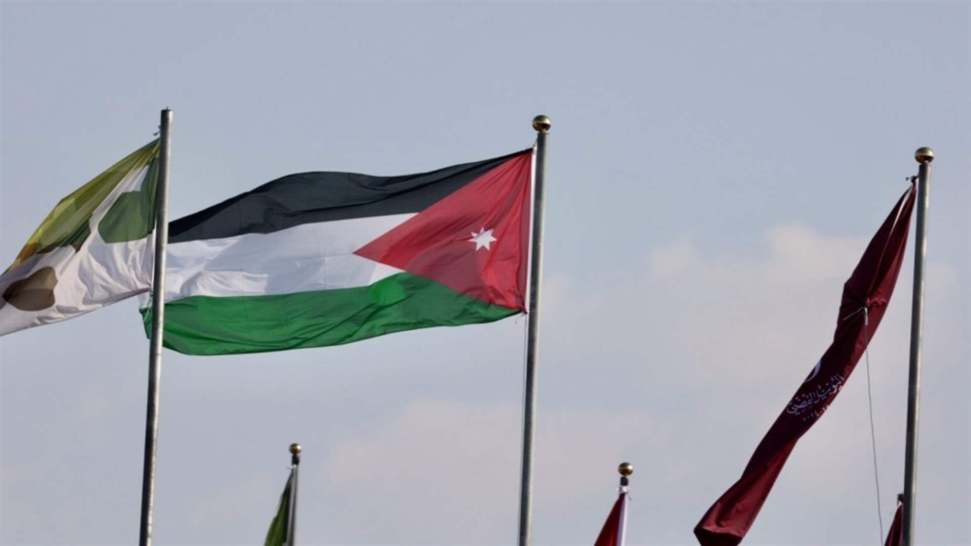 الأجهزة الأردنية الأمنية أحبطت محاولة تهريب أسلحة إلى &quot;معارضي النظام الملكي الحاكم&quot; 