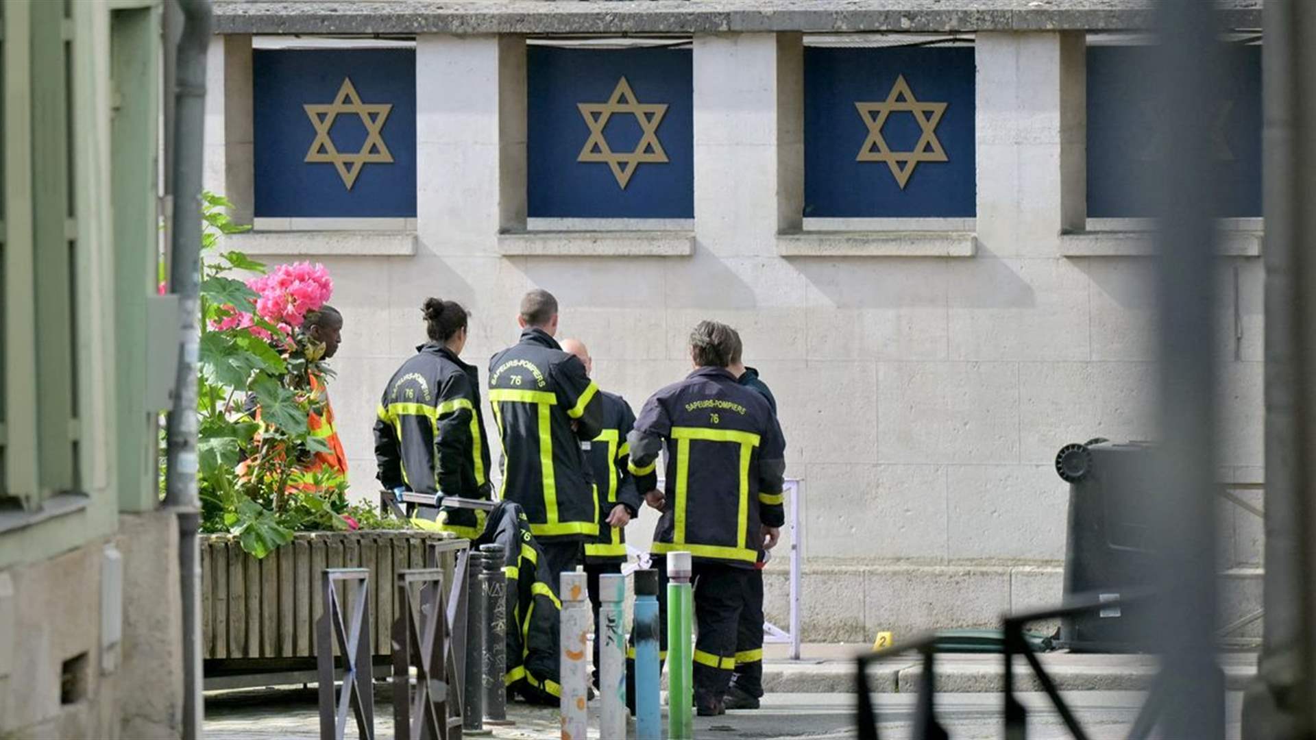 French Interior Minister: The person who set fire to the synagogue in Rouen is of Algerian origin