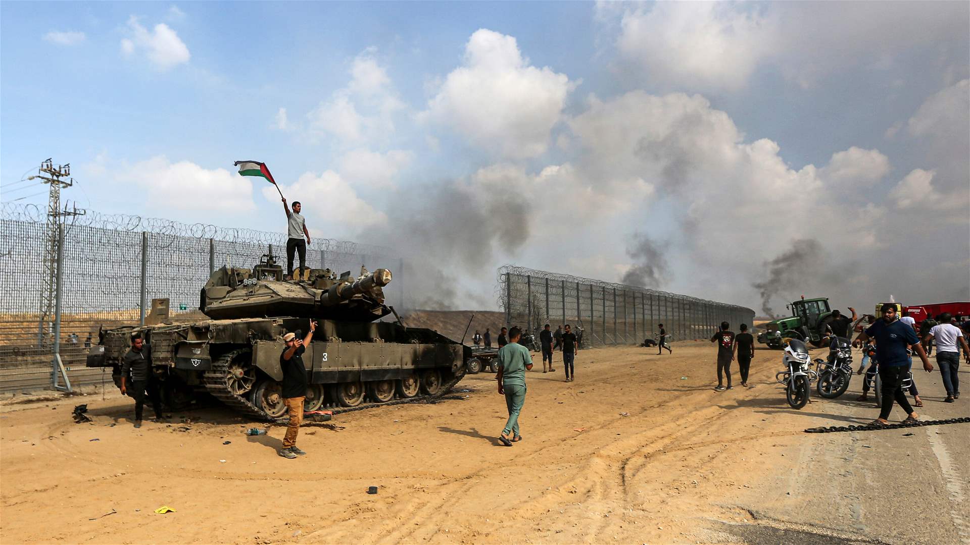 Hamas says it captured Israeli soldiers in Gaza; Israeli army denies