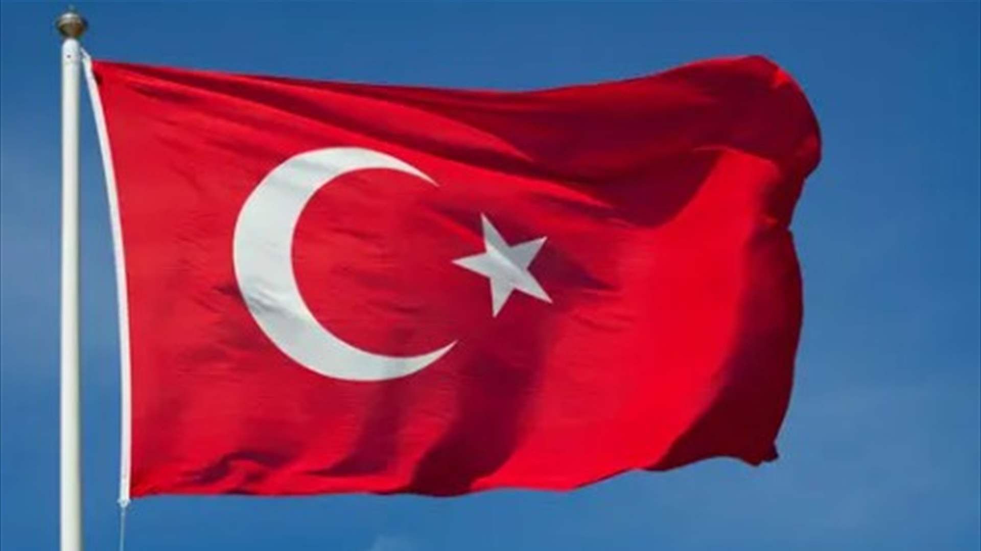 مقتل 10 وإصابة 39 في حادث تصادم على طريق سريع في جنوب تركيا
