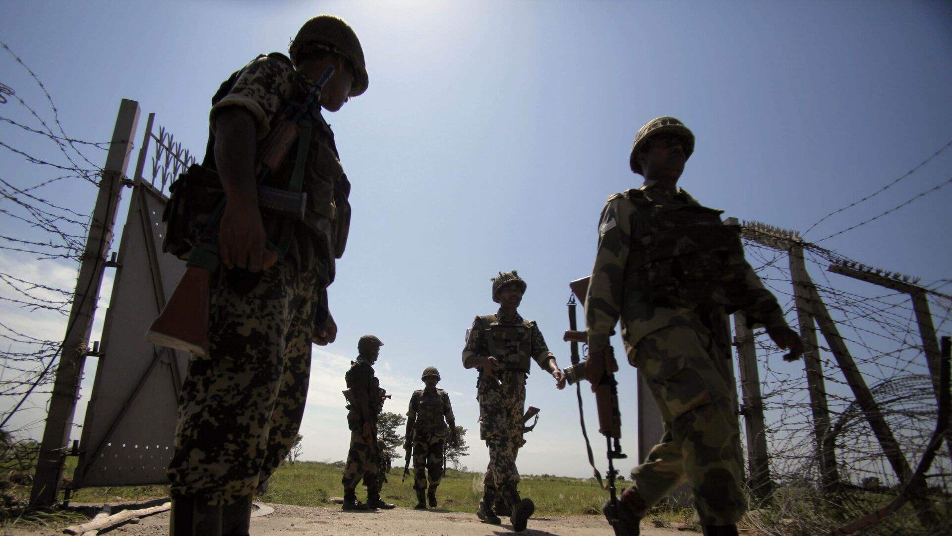 Five Pakistani soldiers killed in gunbattle with militants