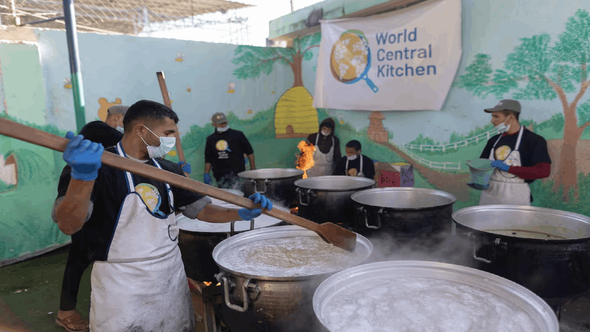 منظمة وورلد سنترال كيتشن تعلن أنها استأنفت توفير الغذاء في غزة