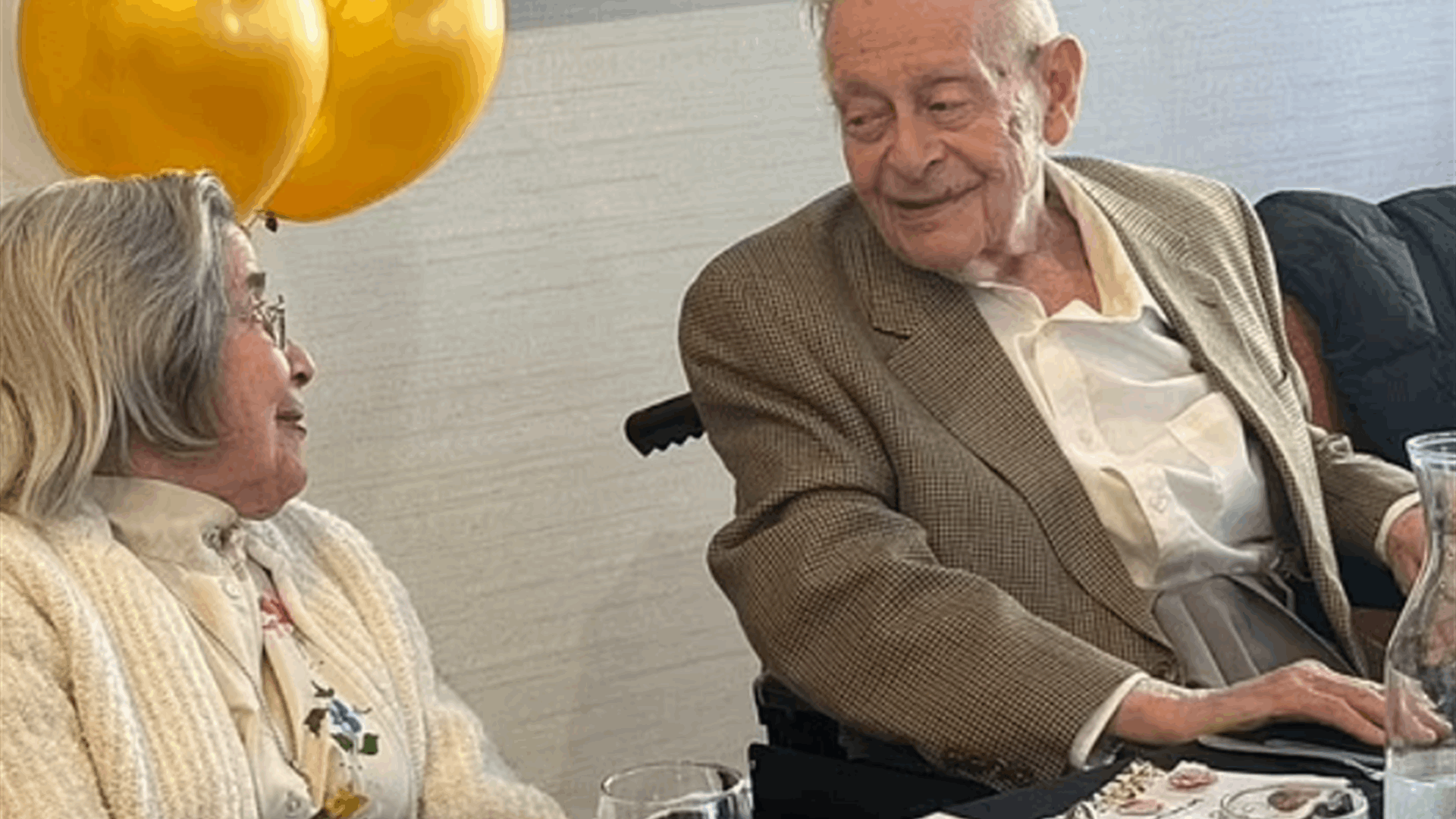 عمر العريس 100 سنة والعروس 102... قصة حب مميزة لأكبر زوجين على قيد الحياة بالعالم: &quot;لماذا لا نتزوج؟!&quot;