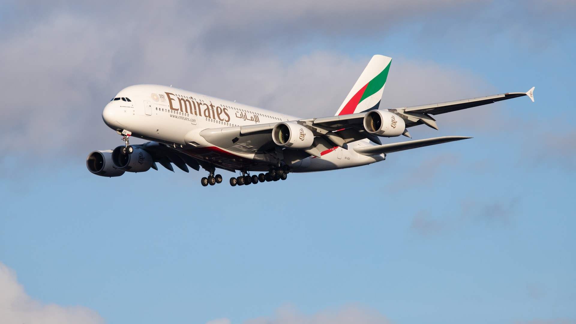 US fines Emirates $1.5 million for airspace violations