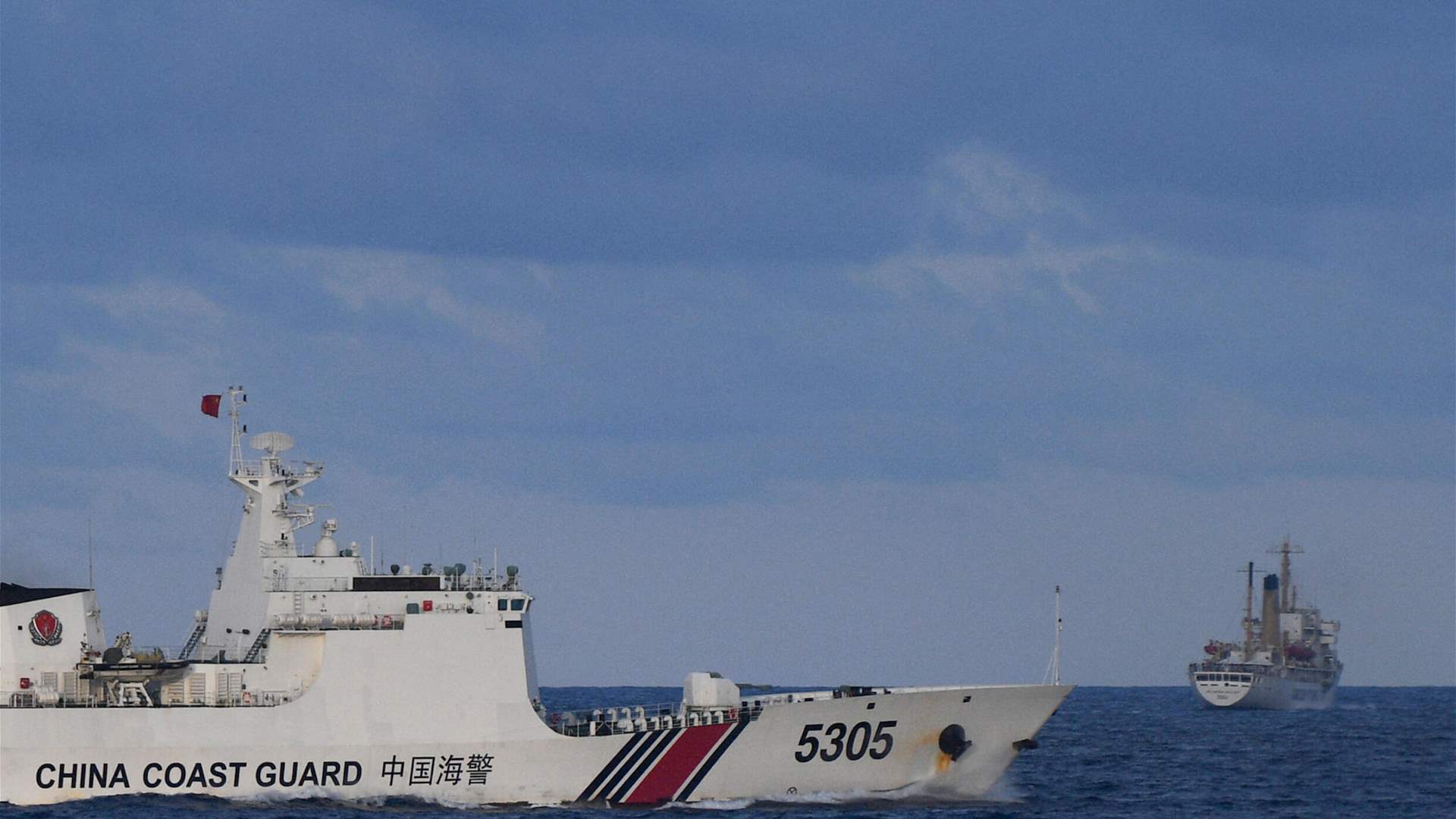 اشتباك بين خفر السواحل الصينيين وبحارة فيليبينيين