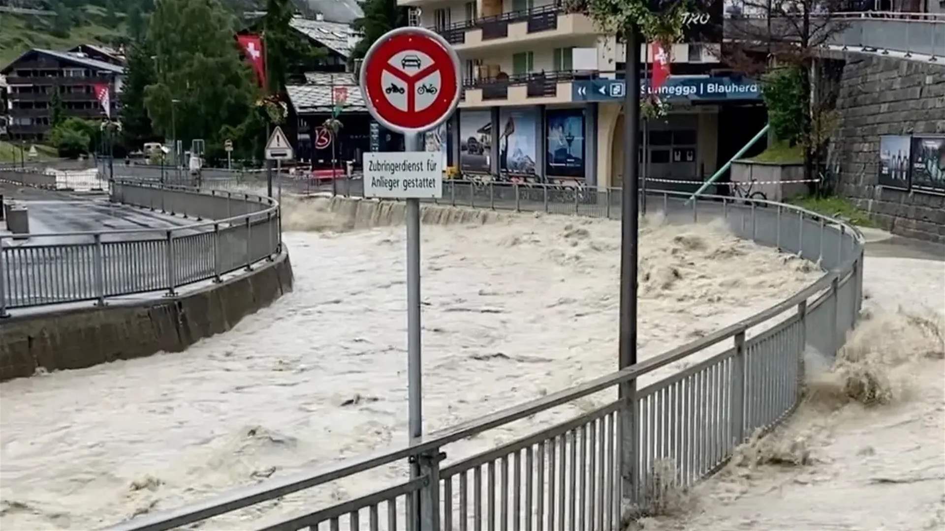 العثور على جثة بعد فيضانات سويسرا وشخصان في عداد المفقودين