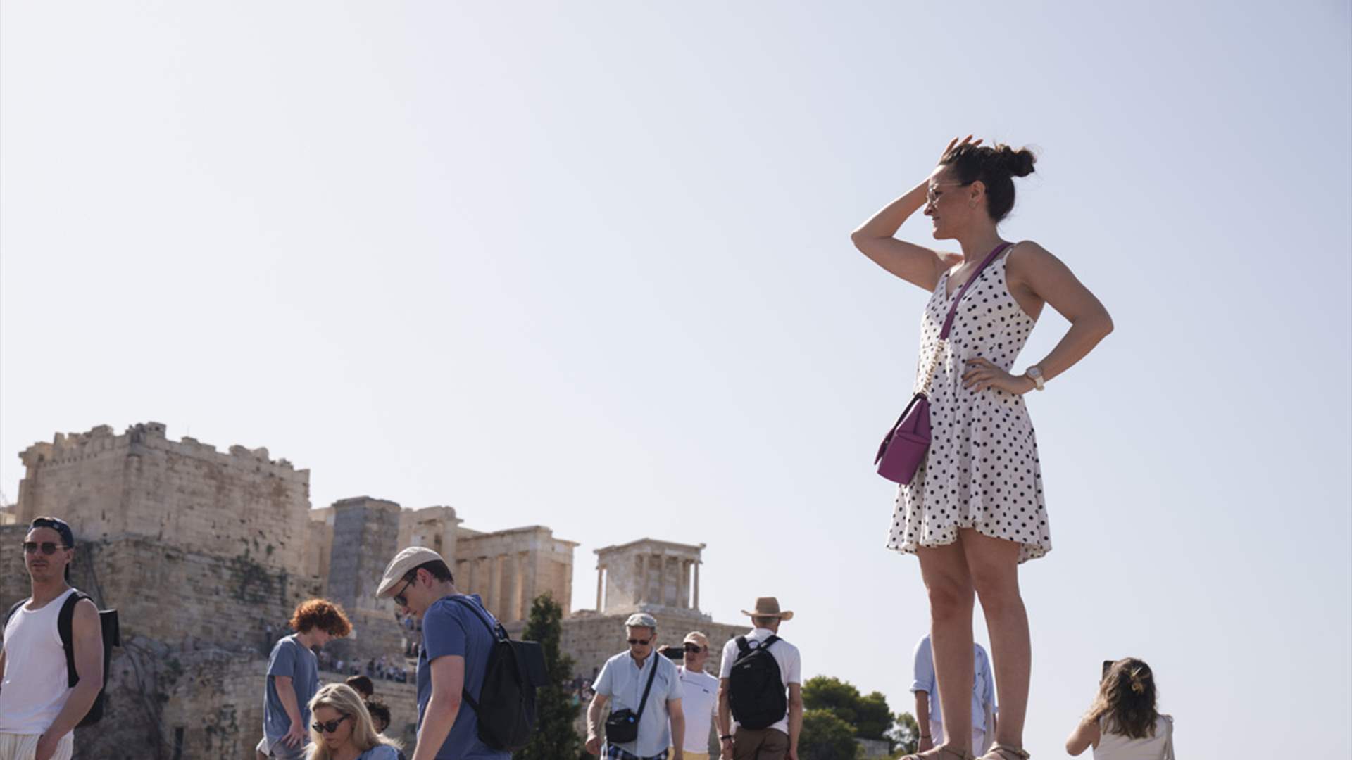 موجة حارة في اليونان تودي بحياة 6 سياح وفقد آخرين
