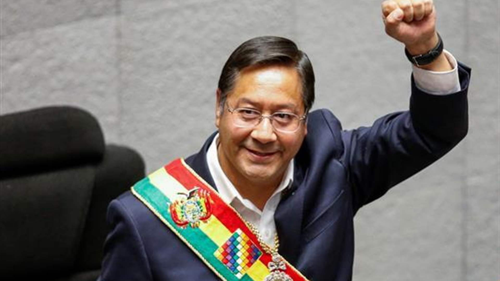 الرئيس البوليفي يدعو للتعبئة ضد &quot;الانقلاب&quot; إثر محاولة عسكريين اقتحام القصر الرئاسي