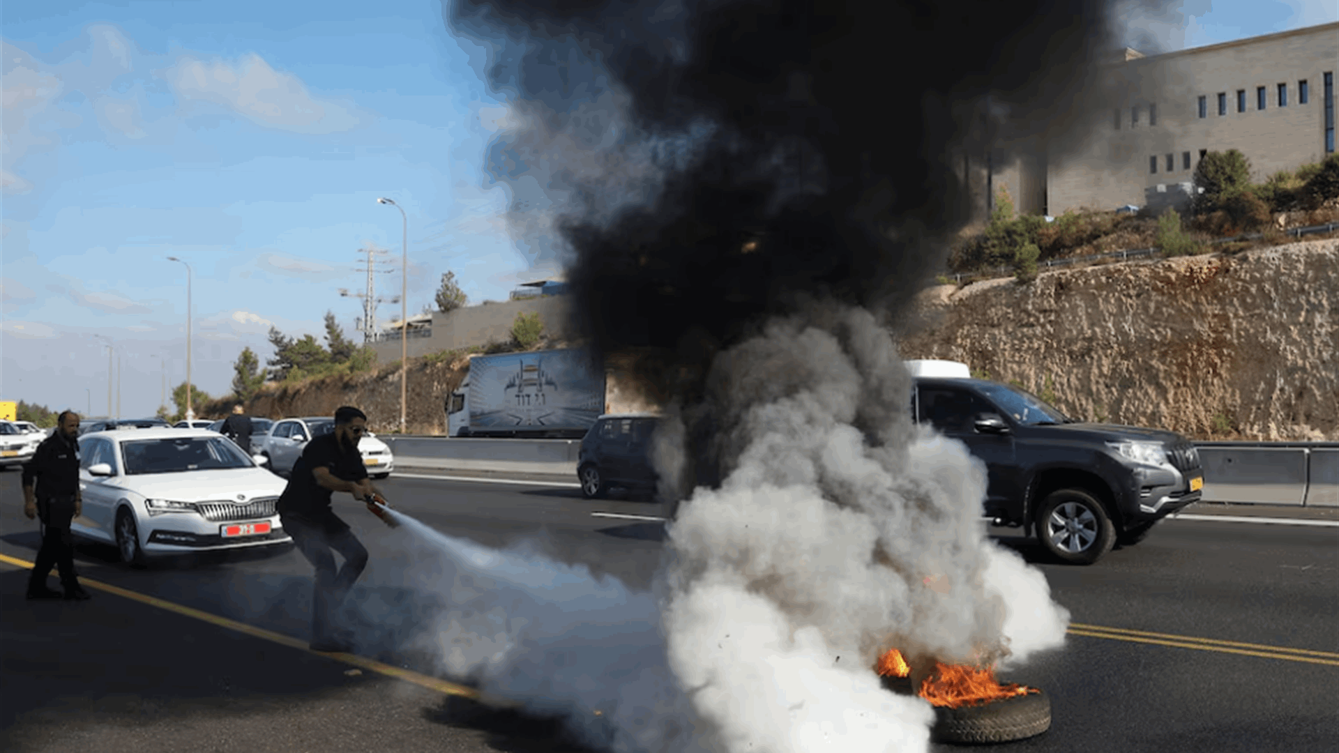 Israeli protesters urging Gaza deal block roads