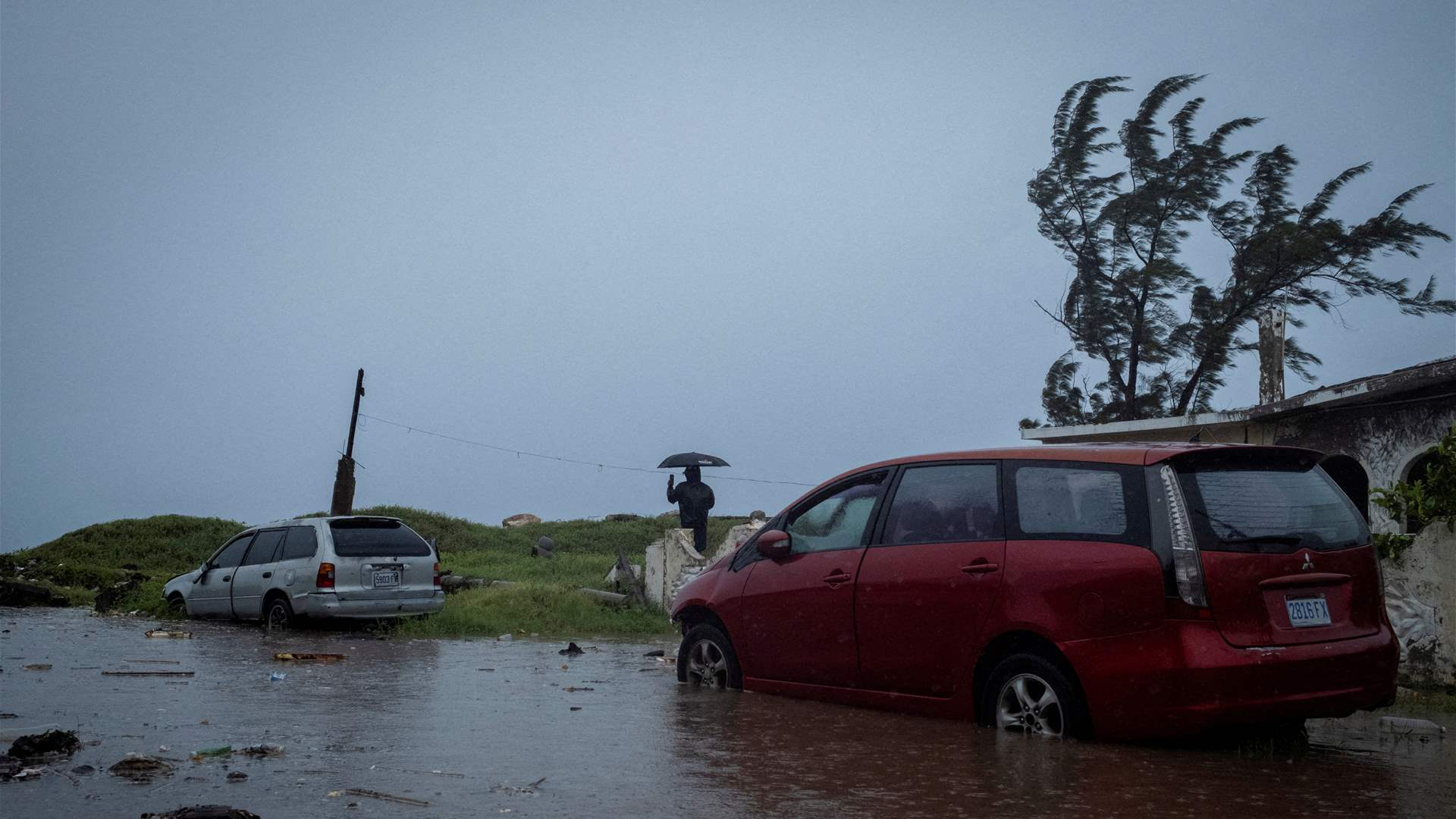 Storms trap over 130 people near China&#39;s Tibetan border with Nepal