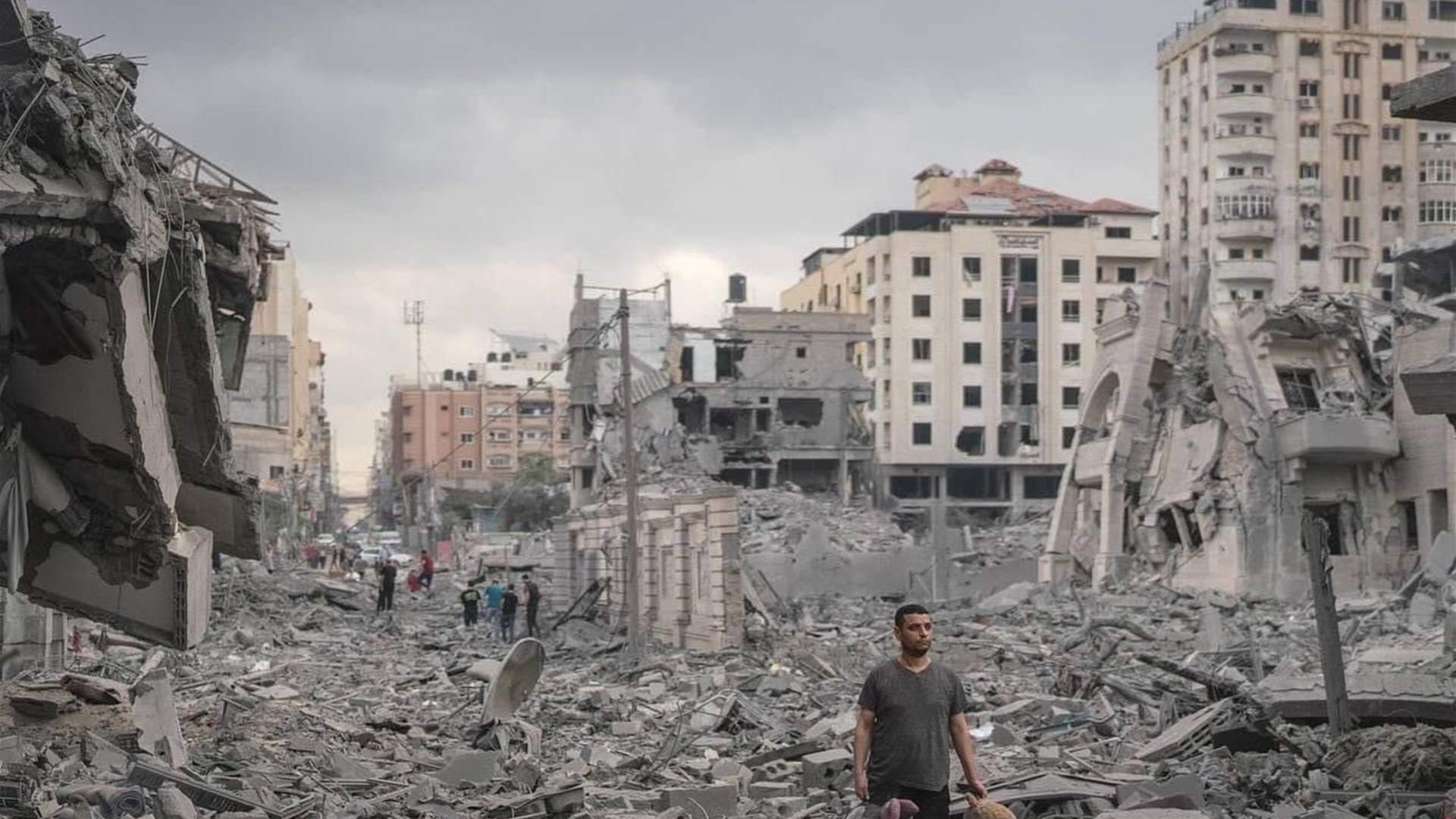 الدفاع المدني في غزة يعلن العثور على نحو 60 جثة في حي الشجاعية