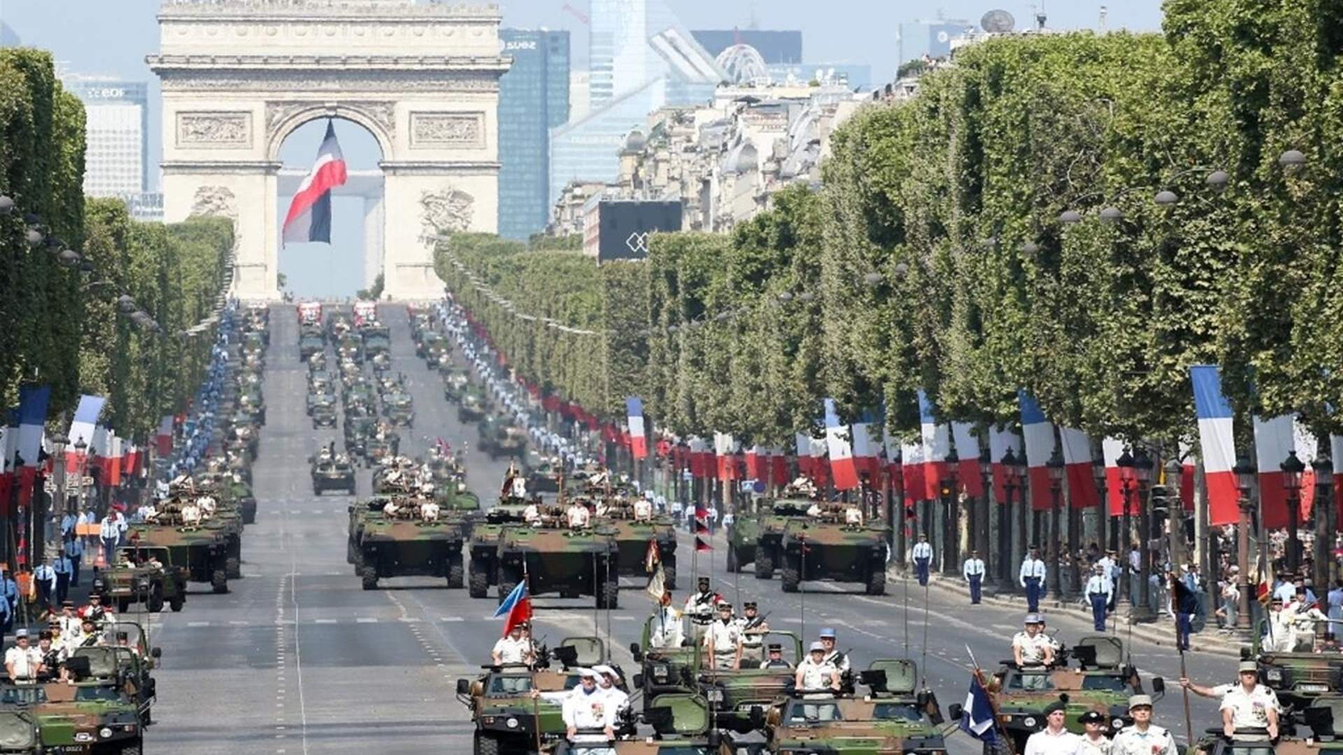 بعرض عسكري تقليدي... فرنسا تحيي يومها الوطني 