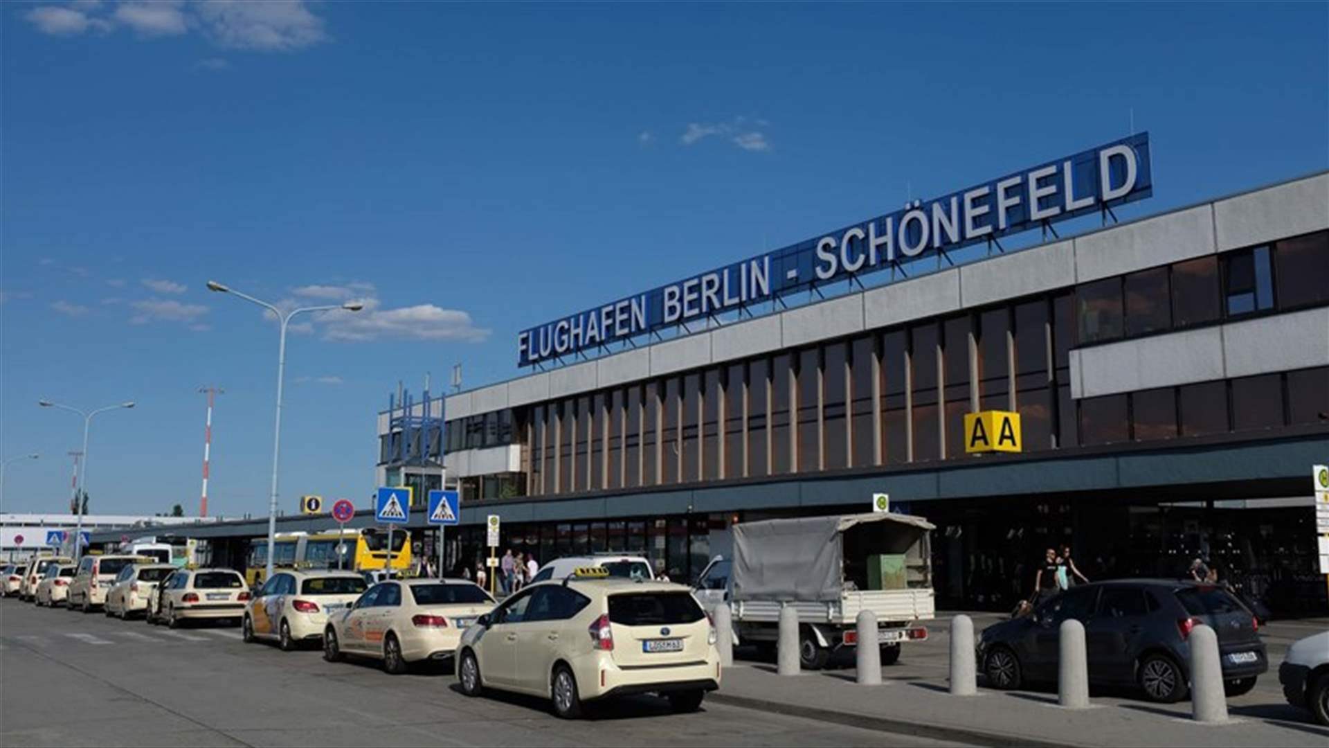 مطار برلين يعلن وقف الرحلات والخطوط الجوية التركية تعاني من خلل فني