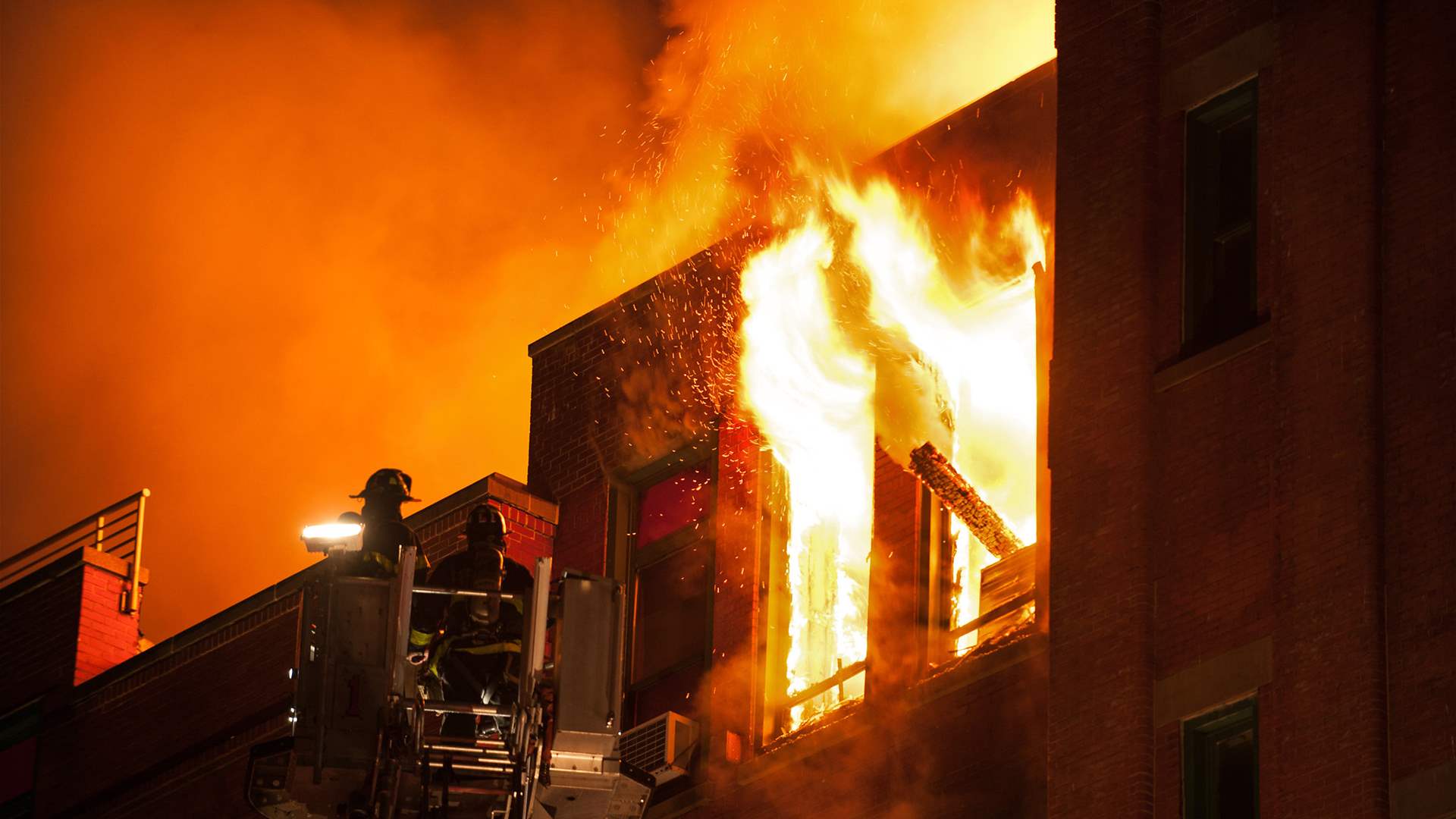 Fire in Manila&#39;s Chinatown kills 11