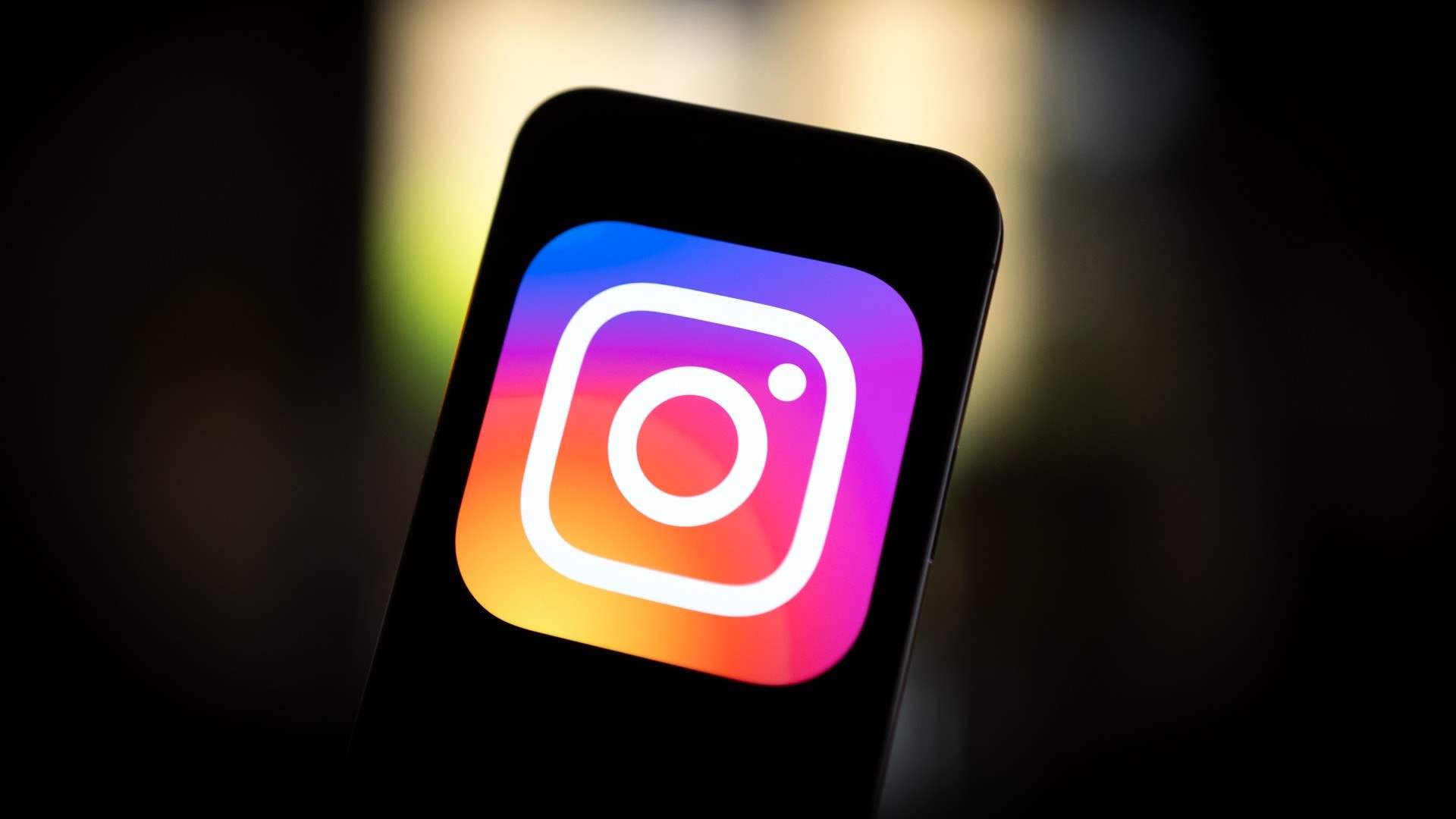 Turkey blocks access to Instagram