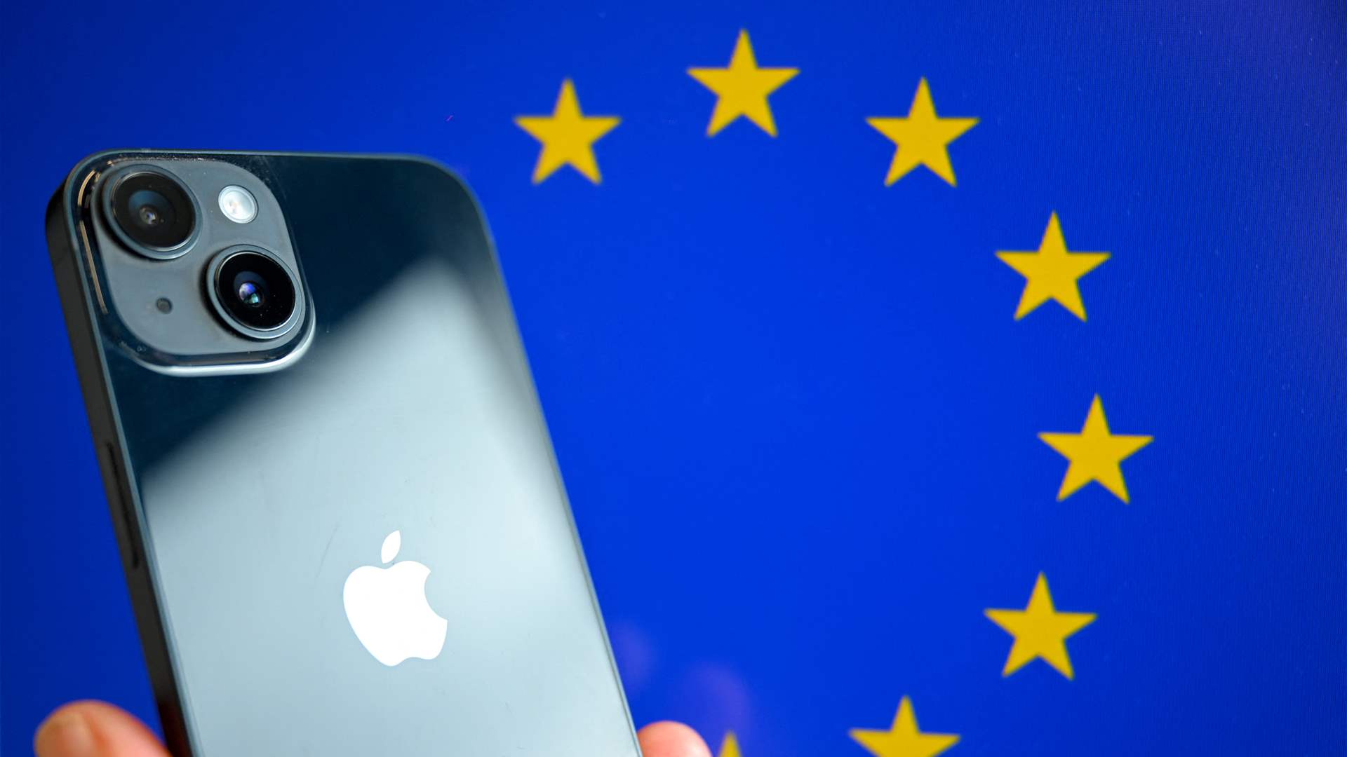 EU court orders Apple to pay Ireland 13 bn euros in back-taxes