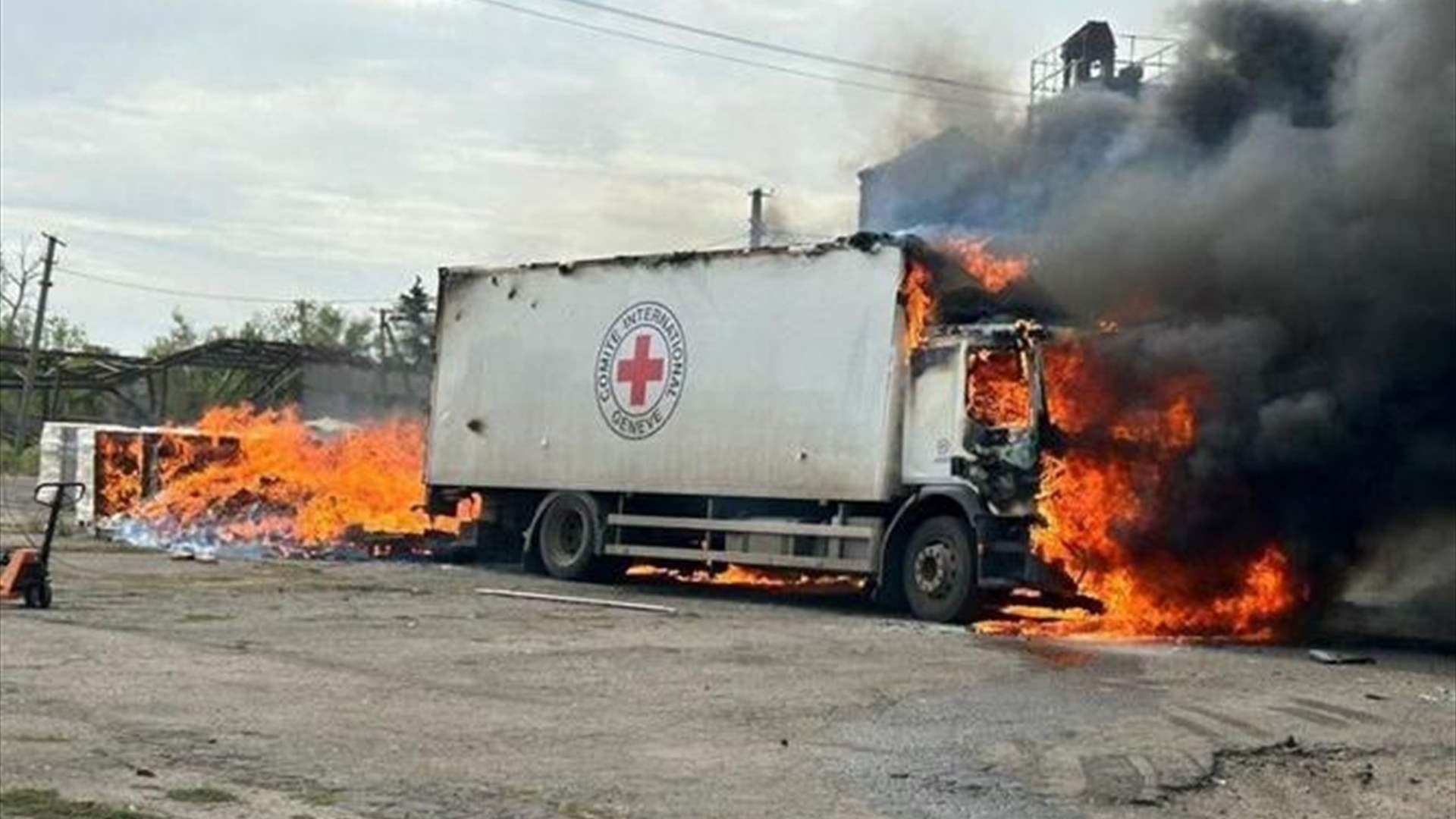 Red Cross says three staff were killed in shelling in eastern Ukraine