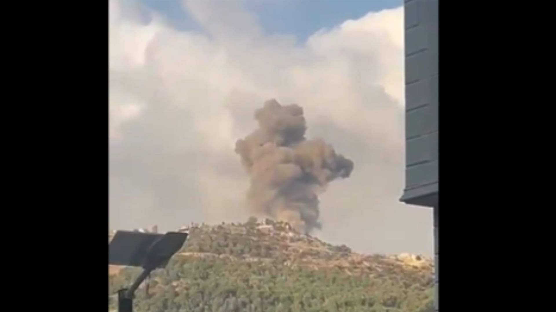 Israeli airstrike hits Charbeen area near Laqlouq in north Lebanon (Video)