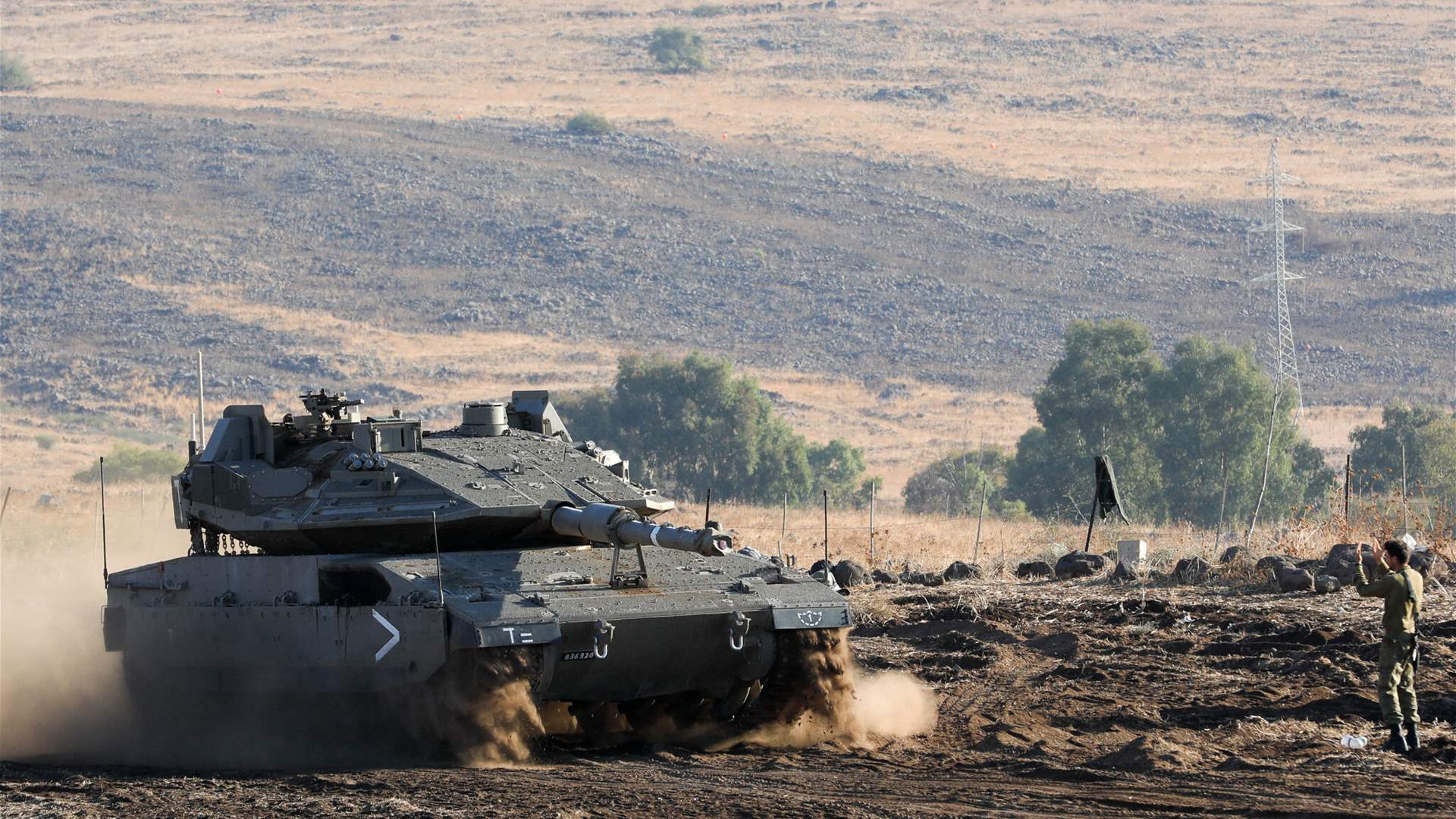 Senior official says Israel hopes to avoid ground invasion of Lebanon but won&#39;t rule it out