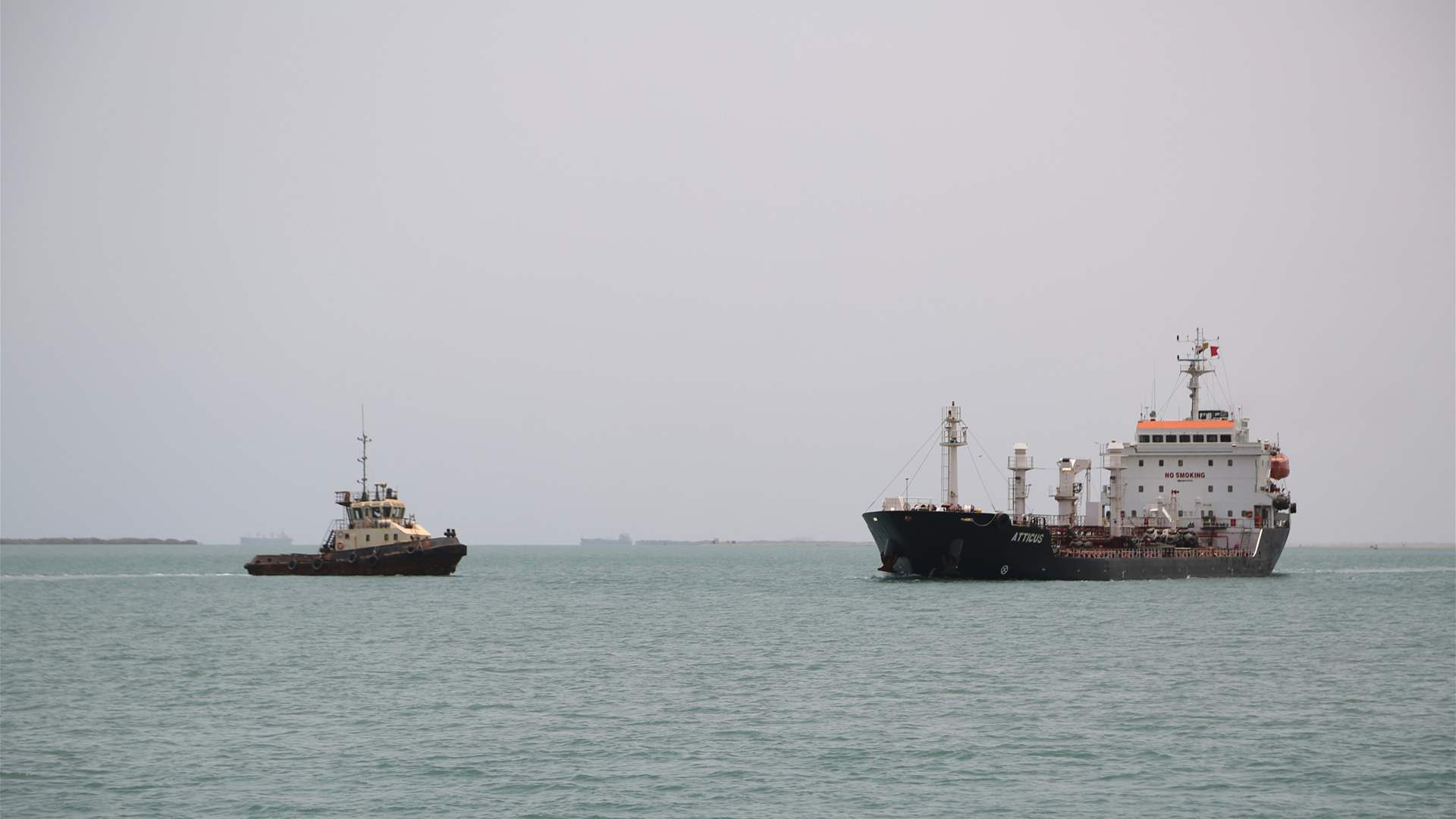 Two vessels damaged in attacks off Yemen&#39;s Hodeidah