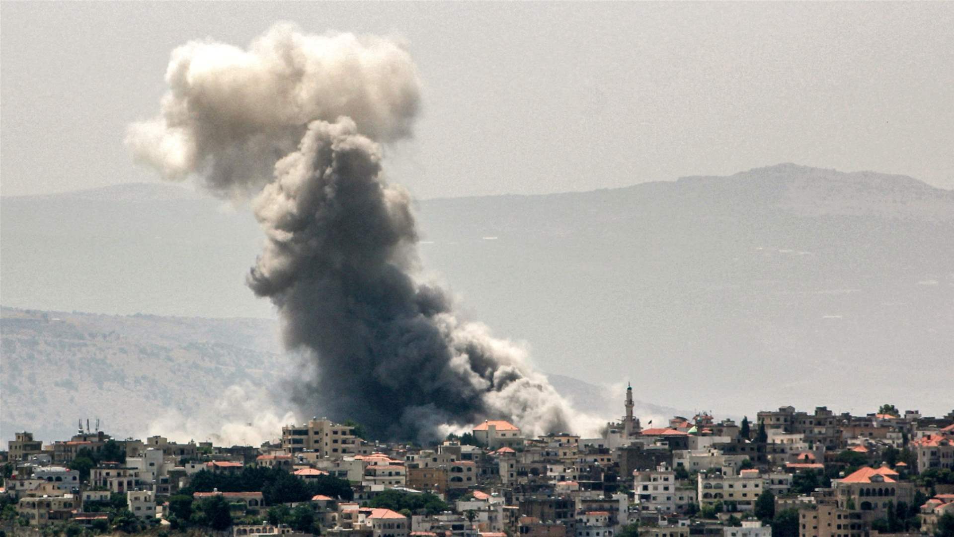 Airstrikes target villages and towns in Tyre and Bint Jbeil districts, south Lebanon