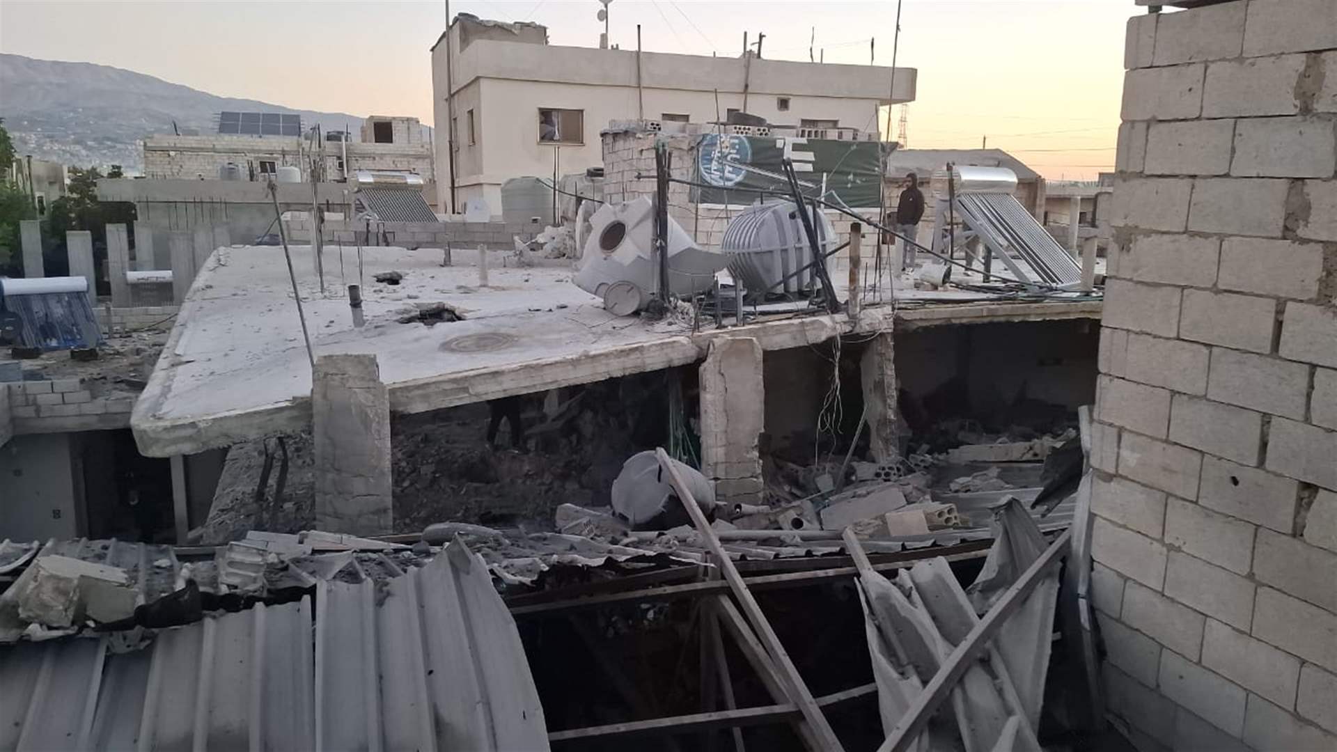 Israeli airstrike destroys home, kills one in Faida plain near Saadnayel