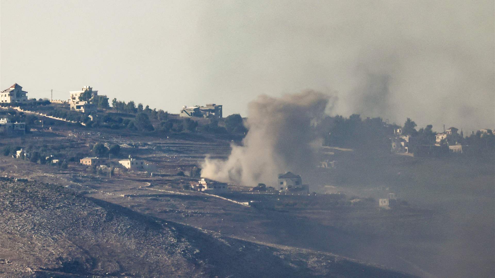 Israeli army targets Hezbollah members at mosque in southern Lebanon