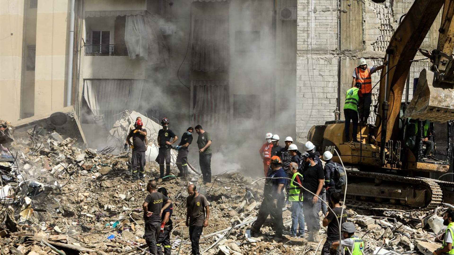 Latest Israeli airstrikes push Lebanon&#39;s death toll to over 2,400