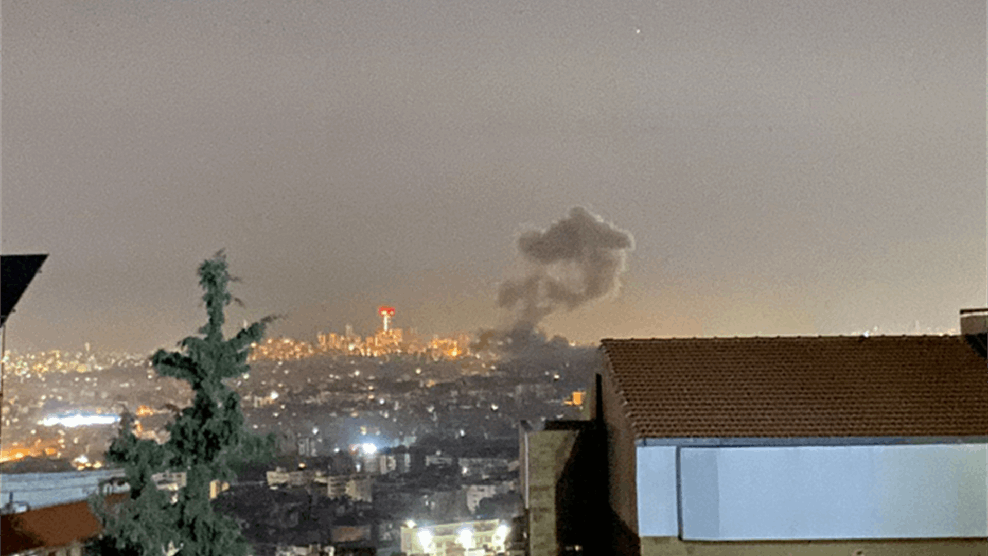 Israeli airstrikes target vicinity of Haret Hreik in Beirut&#39;s southern suburbs