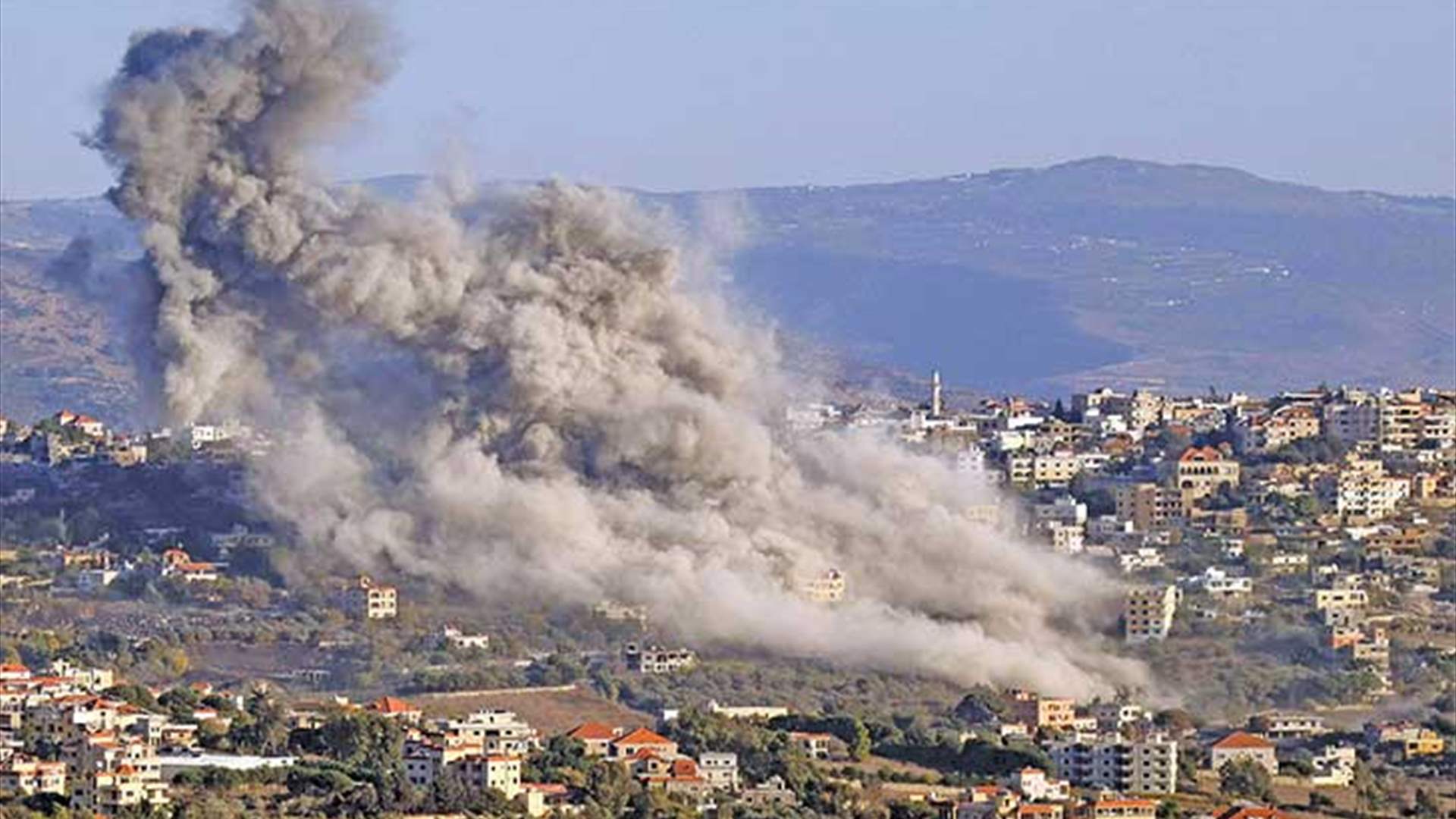 Ten airstrikes hit Khiam in South Lebanon amid attempts to advance by Israeli forces  