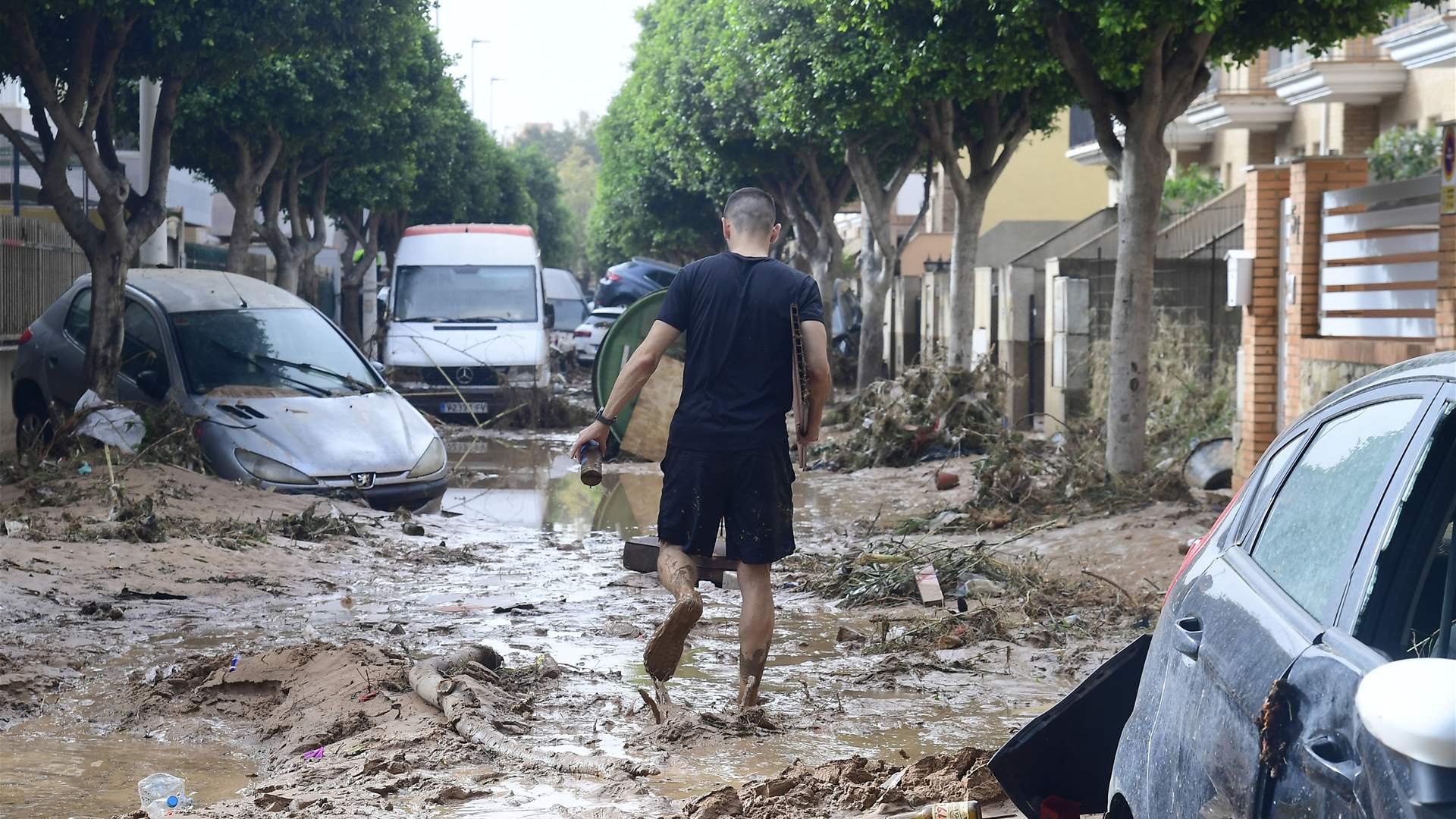 Spanish PM tells flood victims, &#39;We won&#39;t abandon you&#39;