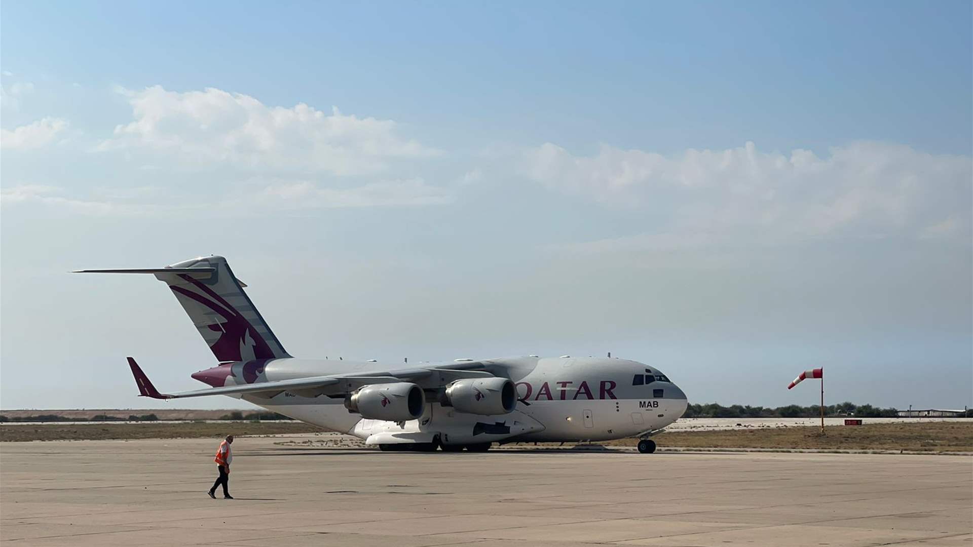 Qatar&#39;s second relief plane arrives at Beirut-Rafic Hariri International Airport