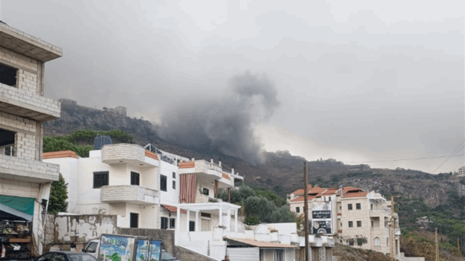 Israeli strike targets area between Aabadiyeh and Baalchmay in Mount Lebanon (Video)