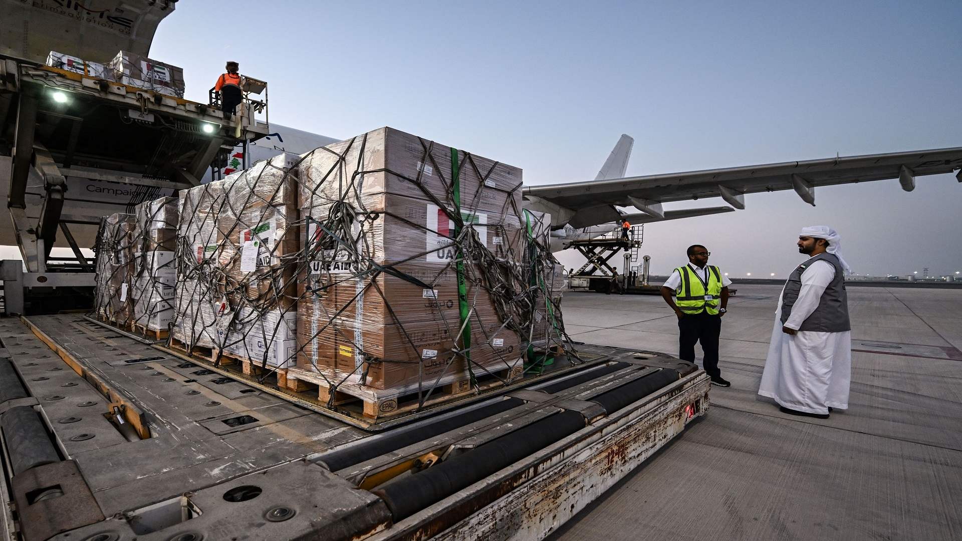 UAE sends 18th relief flight to Lebanon carrying 40 tons of medical supplies