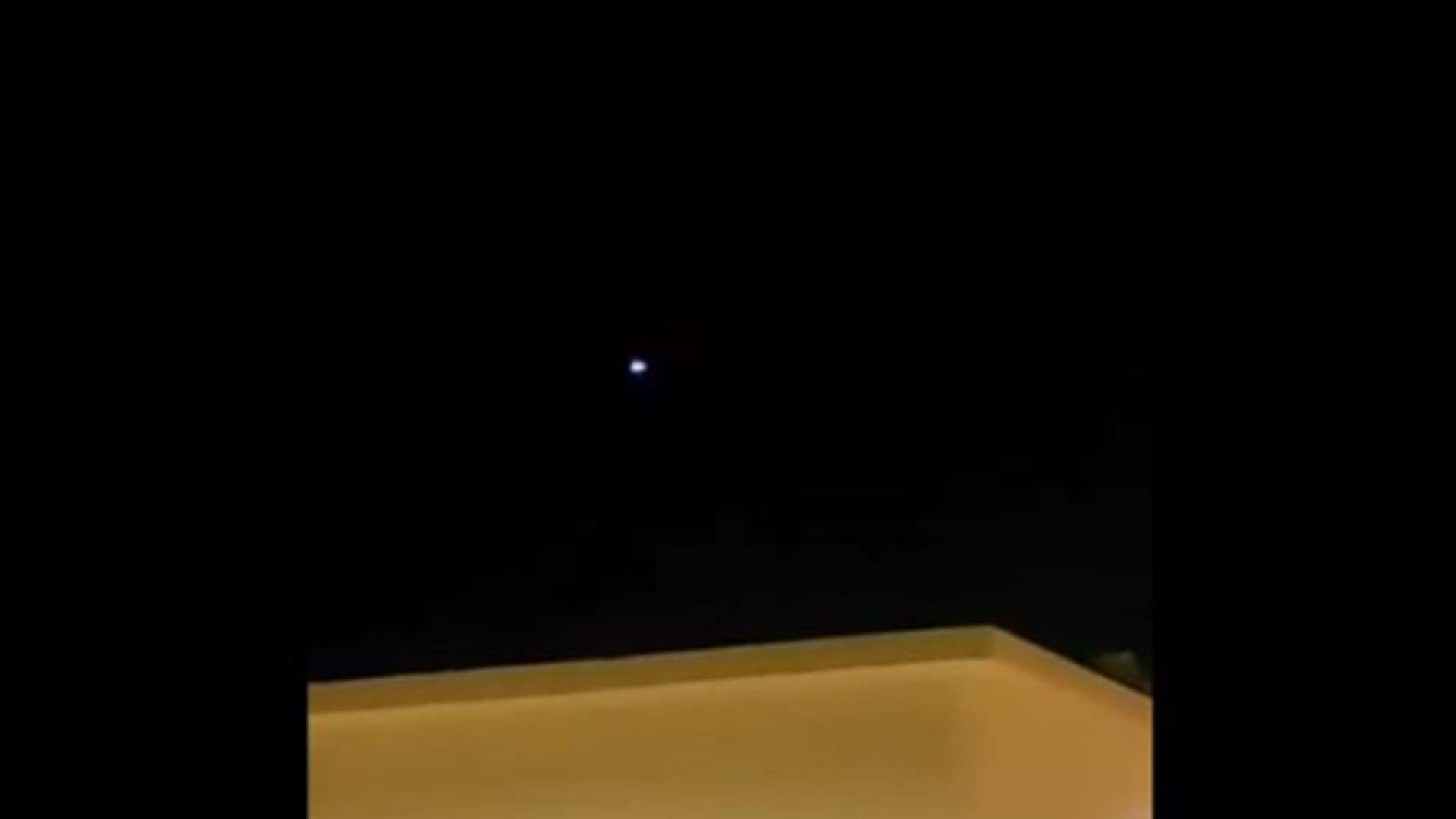 Flares spotted near Israeli PM Netanyahu&#39;s home in Caesarea (Video)  