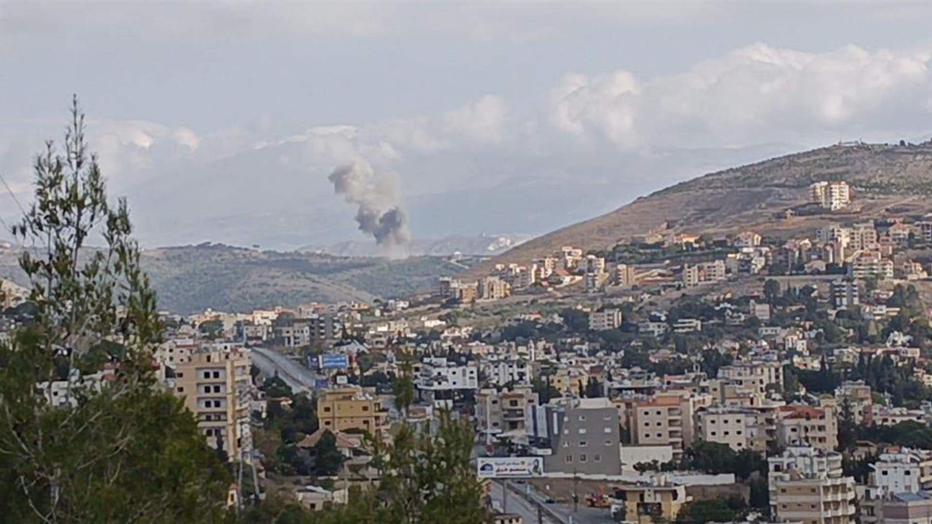 غارة استهدفت المنطقة بين الجرمق والعيشية