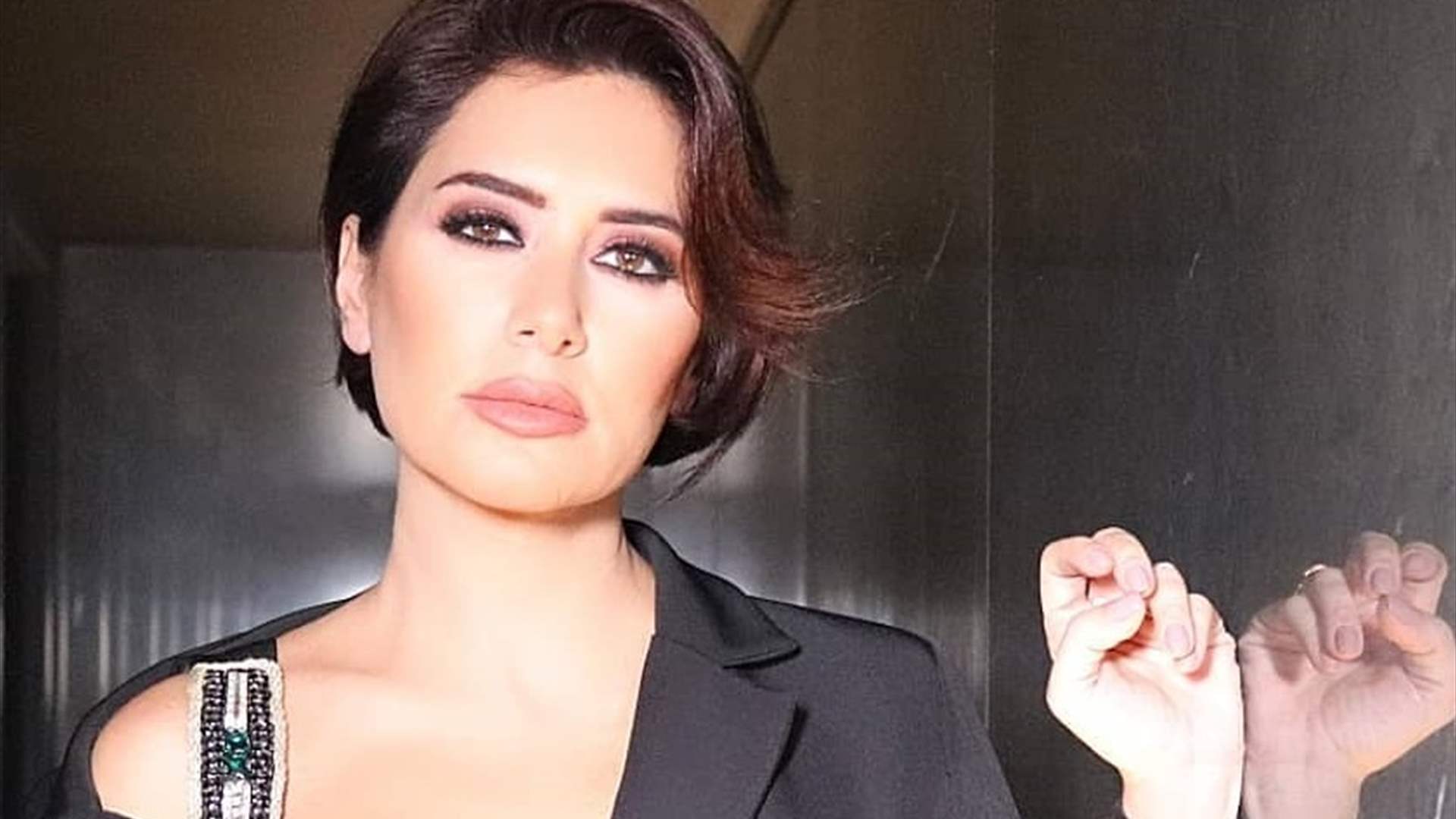 &quot;في شي مش مظبوط&quot;... كارين سلامة تعبّر عن الواقع اللبناني بهذه الكلمات