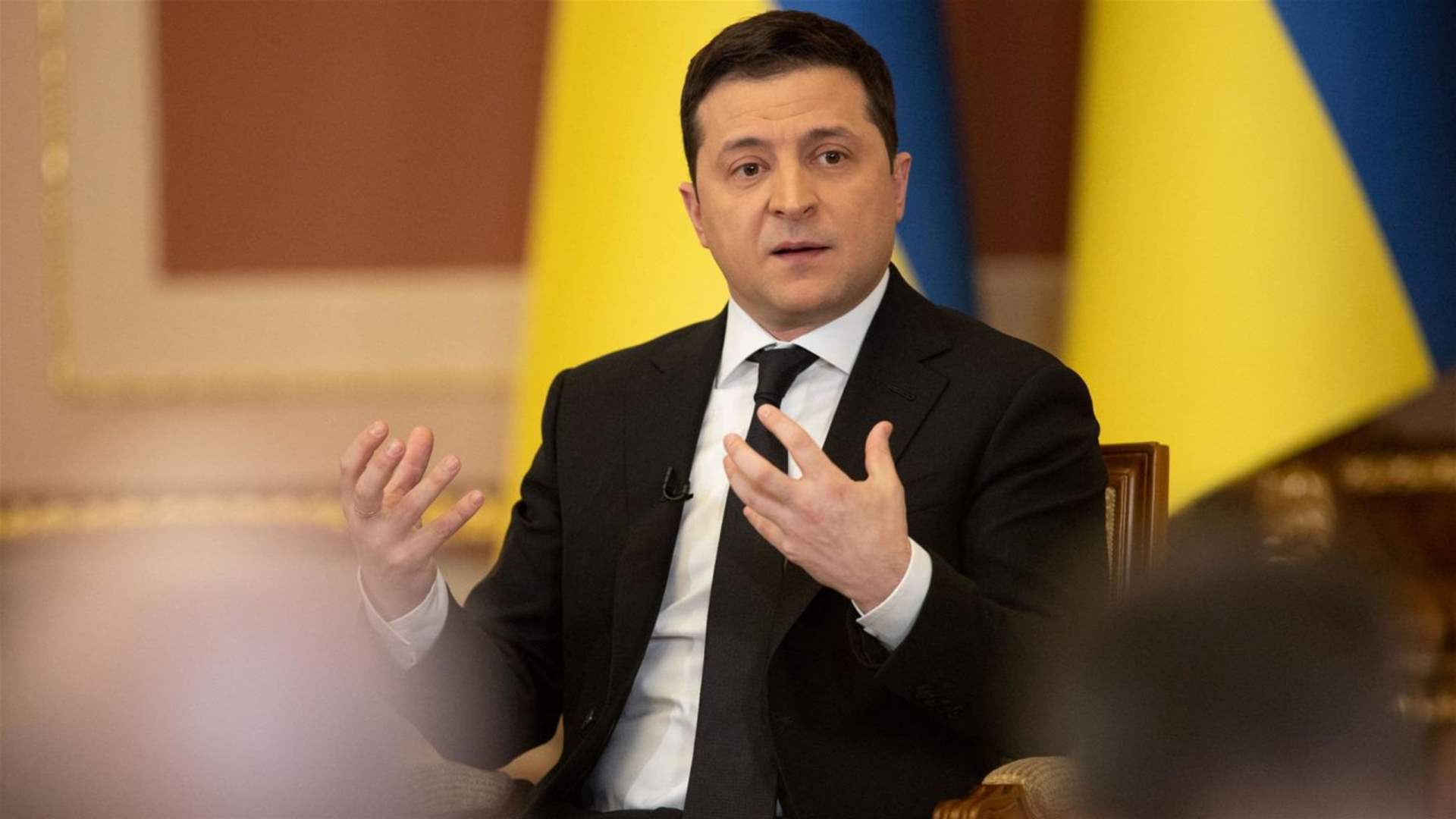 Ukraine&#39;s Zelensky urges &#39;strong&#39; response to Russian hypersonic missile strike