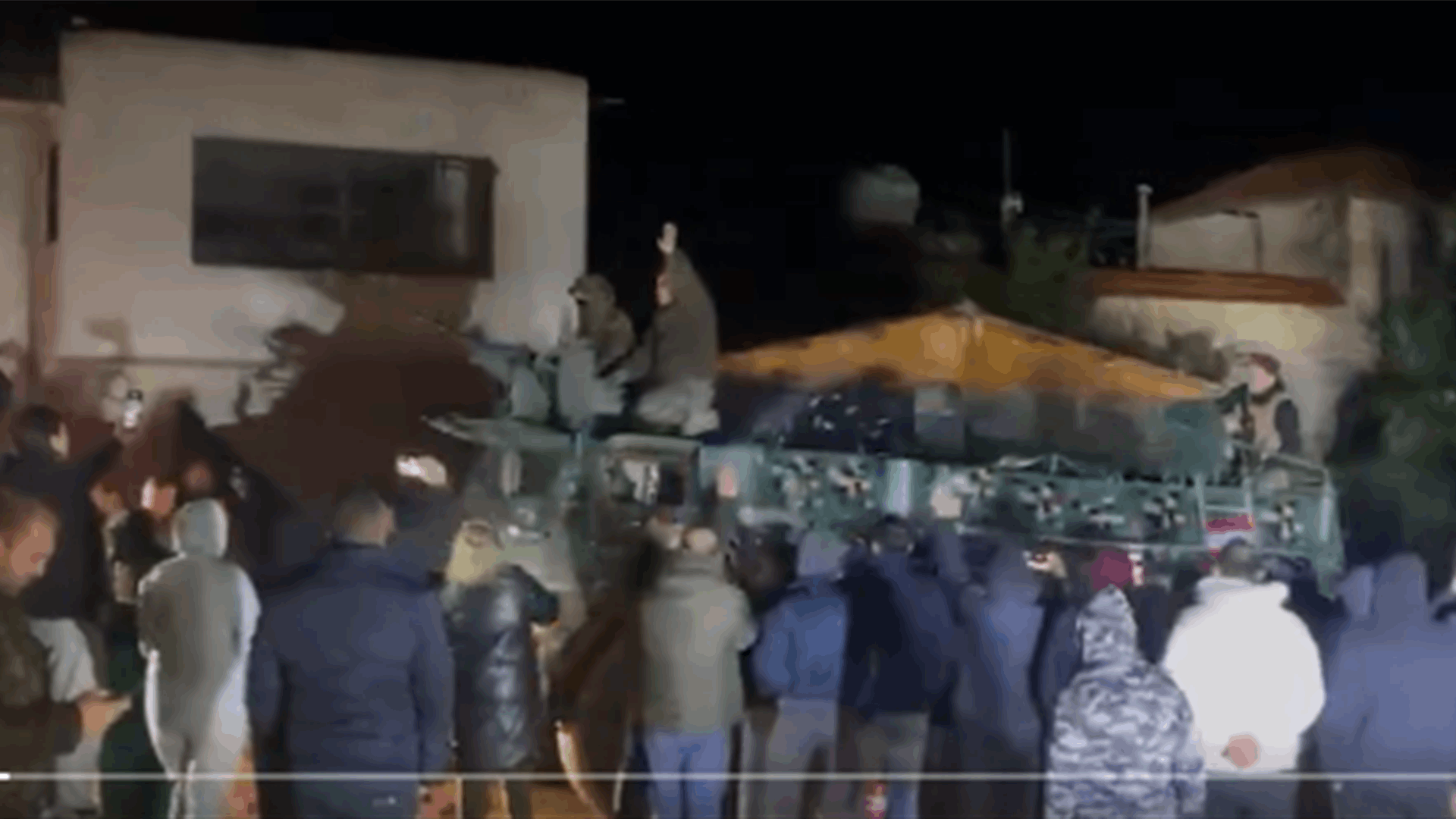 Lebanese army regiment receives warm welcome in Qlayaa, South Lebanon (Video) 