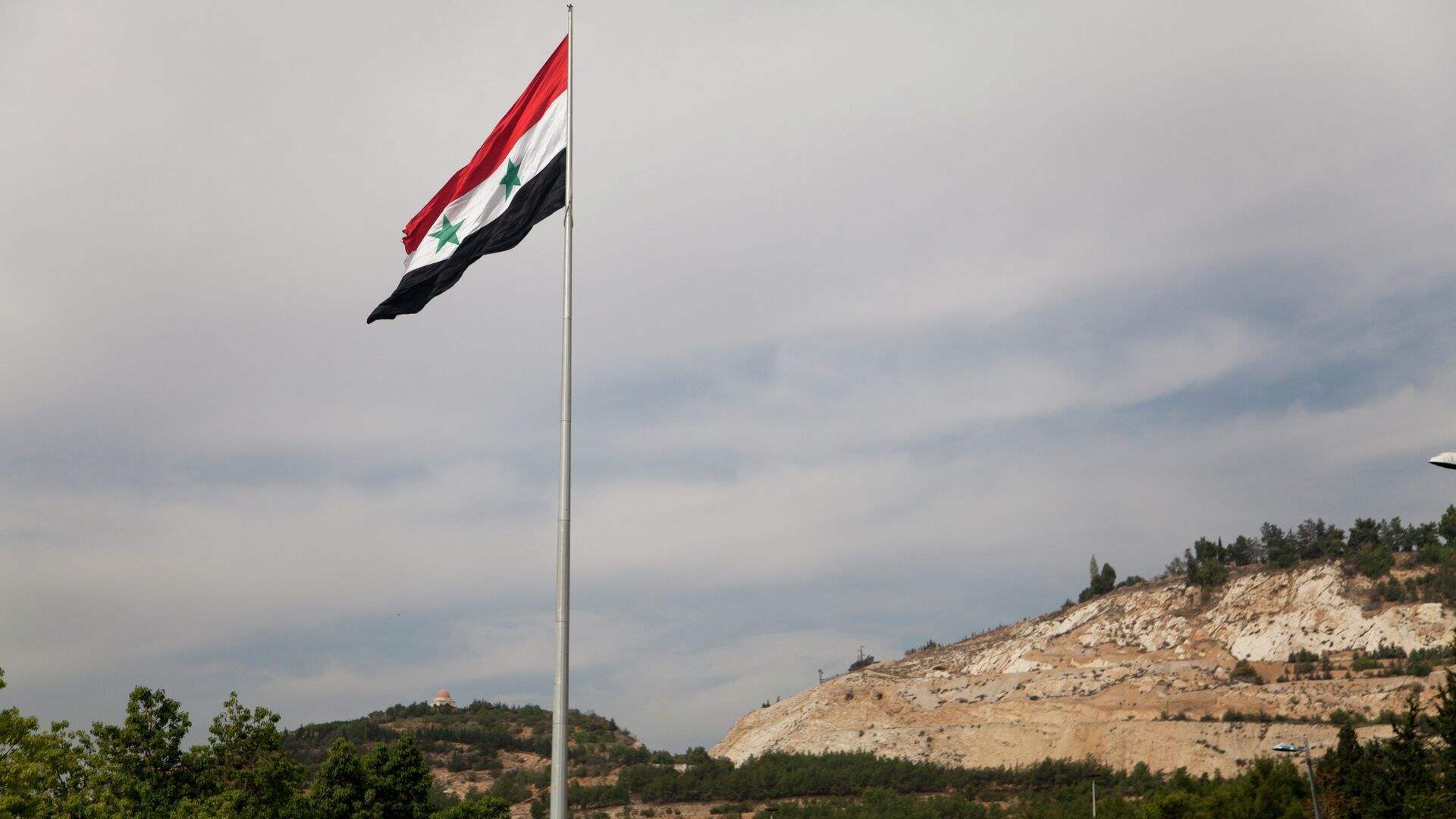 Syrian officials quit government buildings in Sweida province