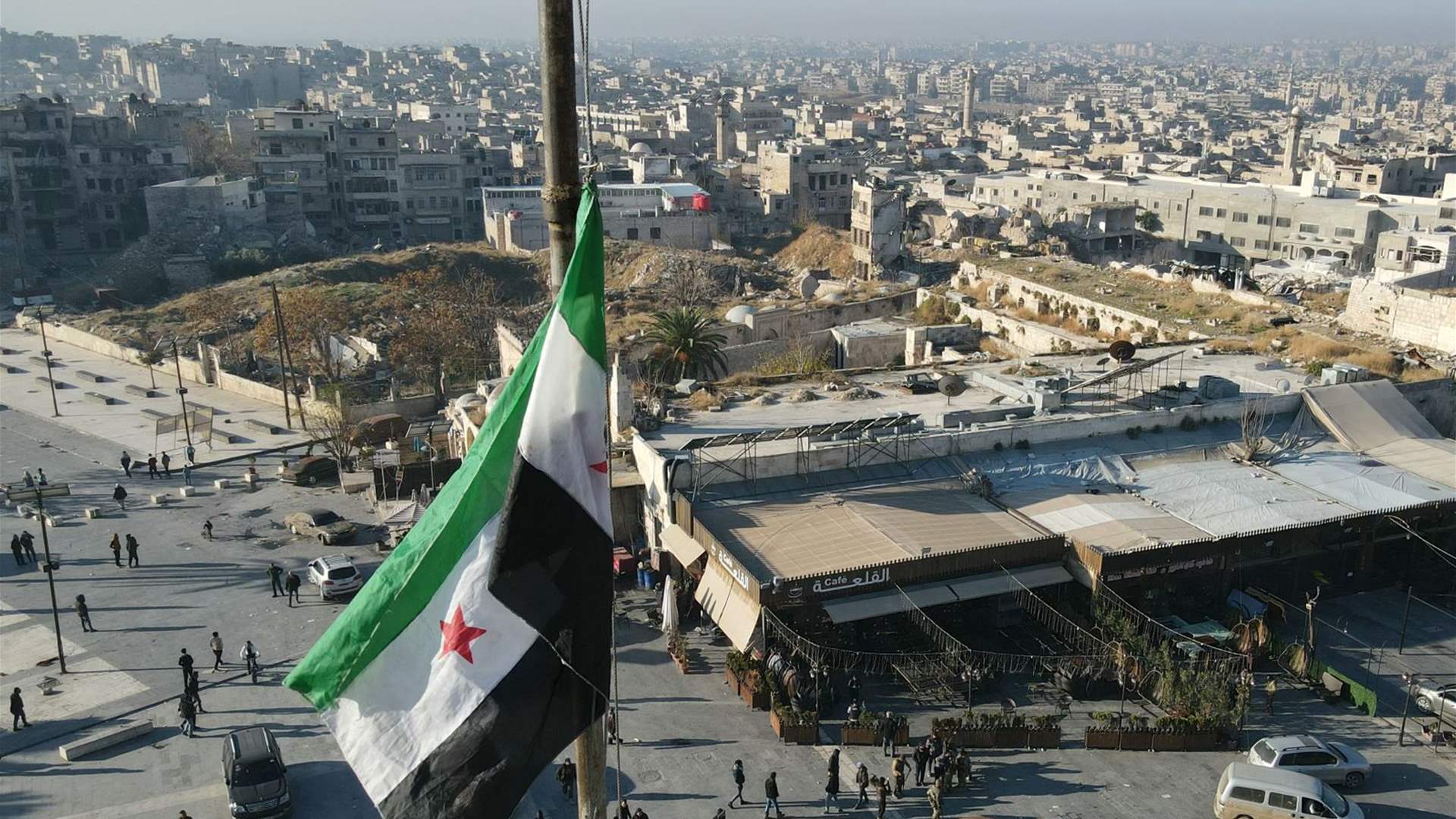 Kurdish administration says it adopts Syria&#39;s independence flag